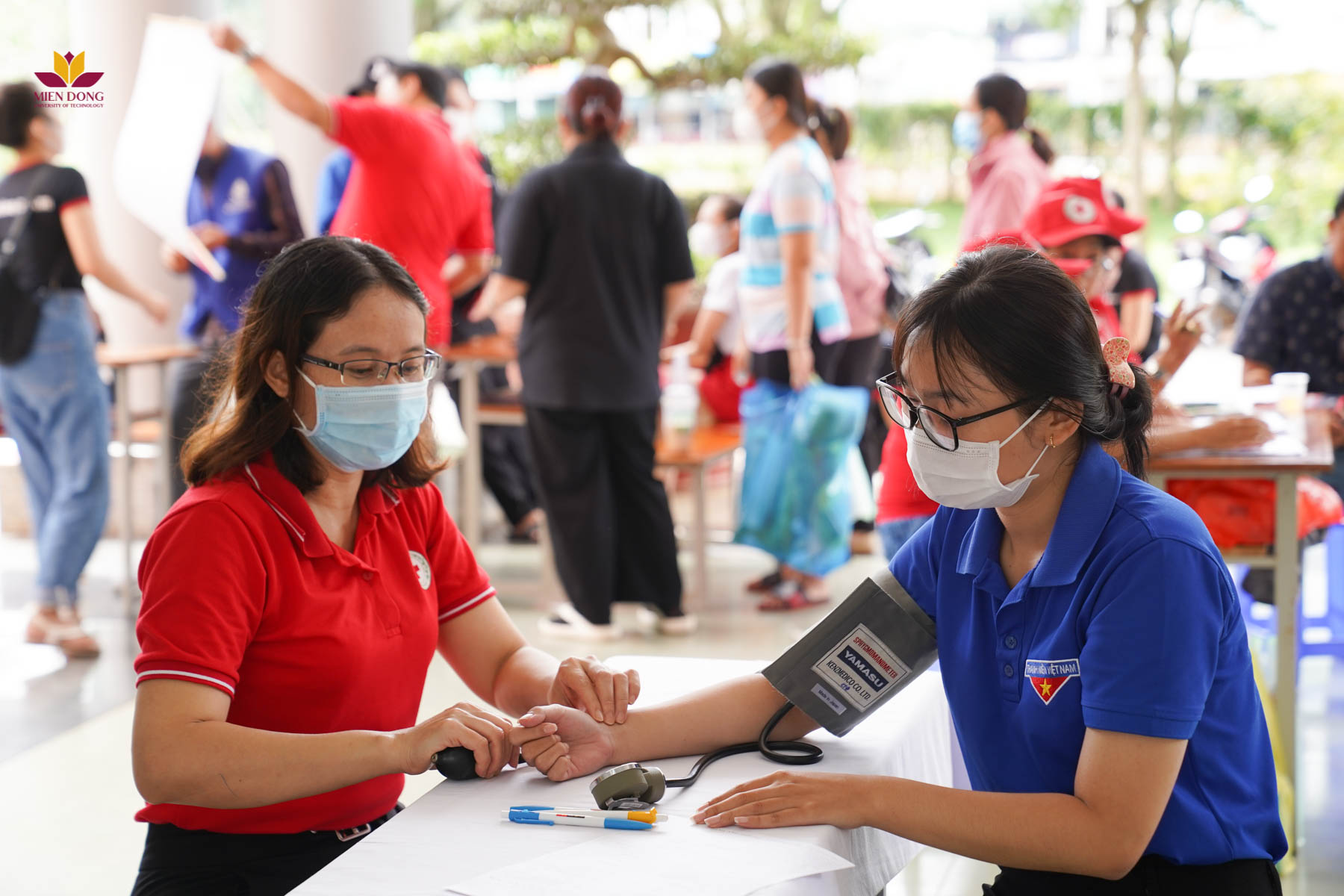 Gần 200 sinh viên và tình nguyện viên tham gia ngày hội Hiến máu MIT University Vietnam