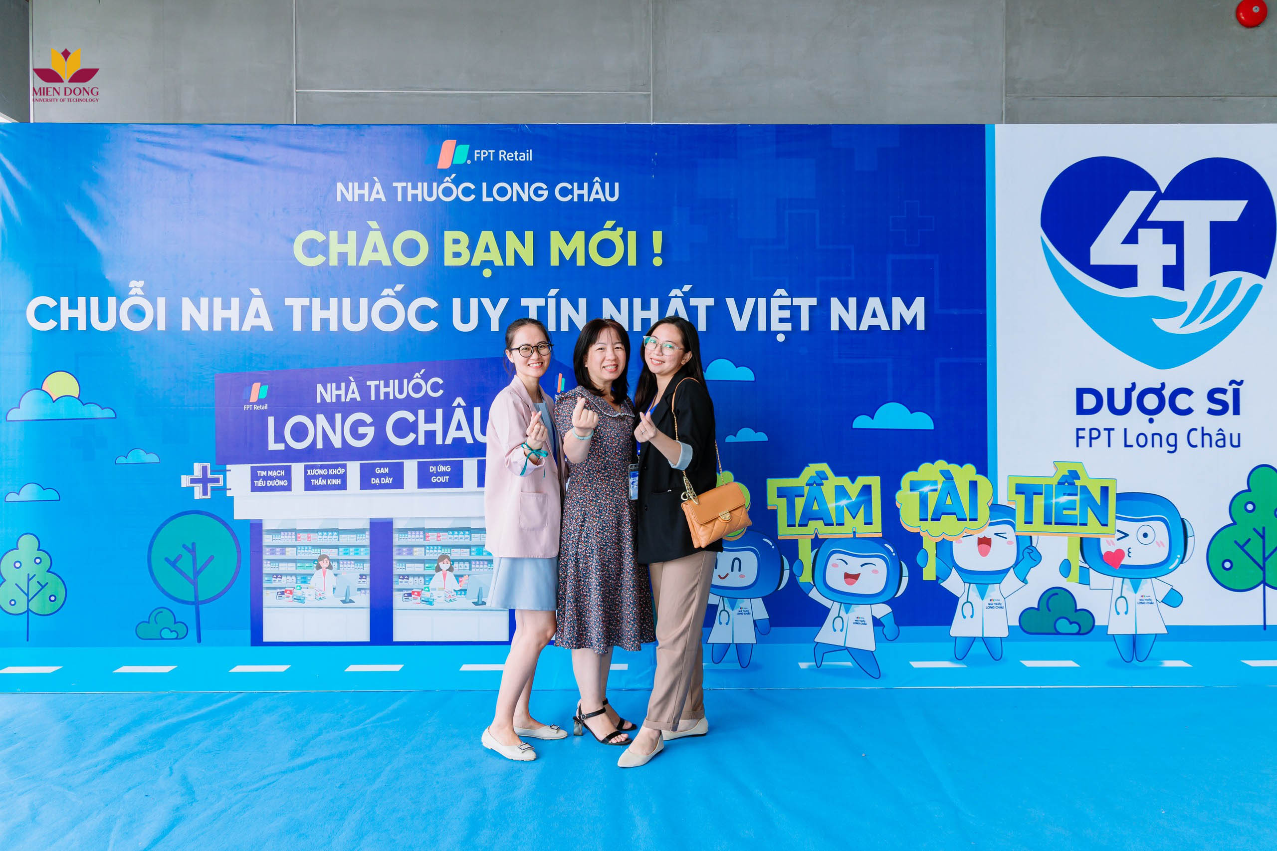 1 ngày trải nghiệm FPT Company Tour - FPT Long Châu cùng MIT-ers