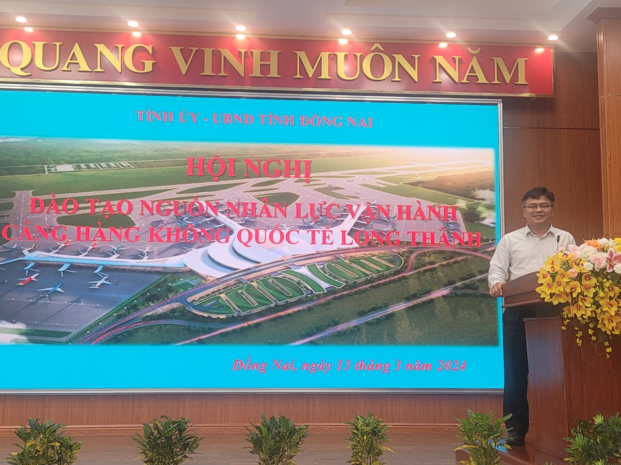 PGS.TS Phạm Văn Song – Hiệu trưởng trường Đại học Công nghệ Miền Đông tham gia Hội nghị Đào tạo nguồn nhân lực vận hành Cảng Hàng không Quốc tế Long Thành