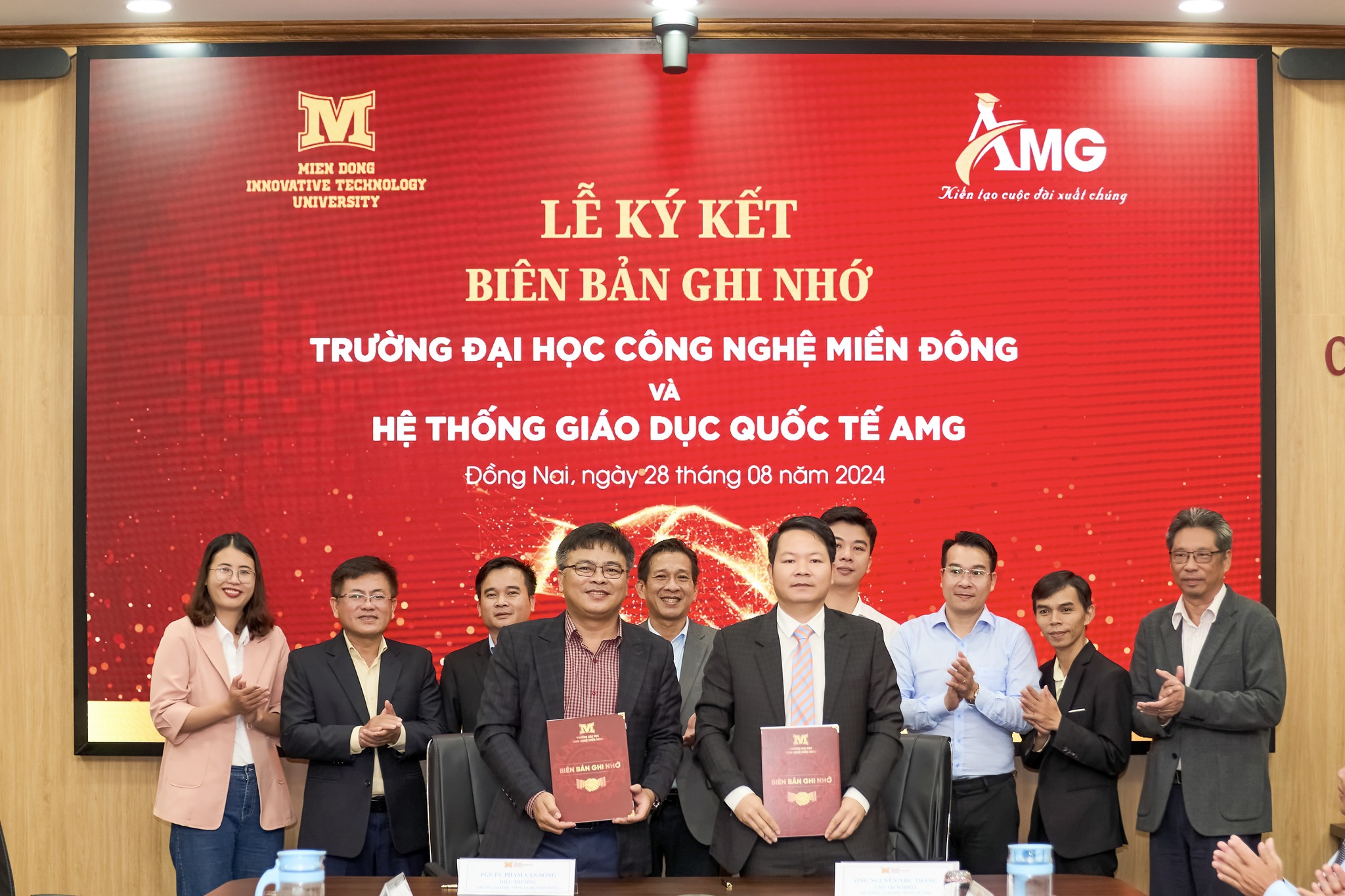 Trường ĐH Công nghệ Miền Đông ký kết với NHệ thống Giáo dục Quốc tế AMG đại diện là Ông Nguyễn Như Thắng - Chủ tịch hội đồng quản trị 