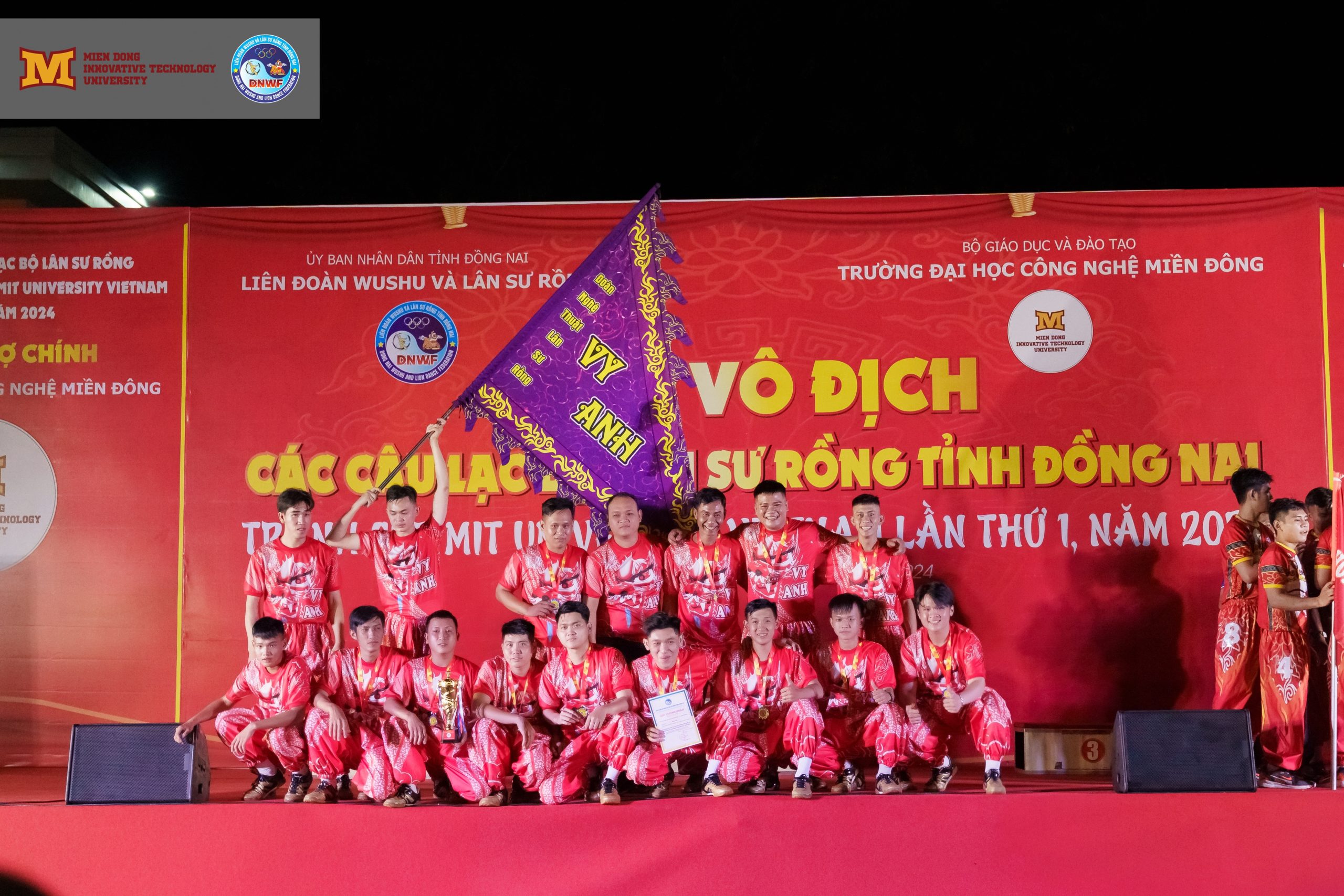 Giải Nhì thuộc về Đoàn Lân Sư Rồng – Vy Anh Đường