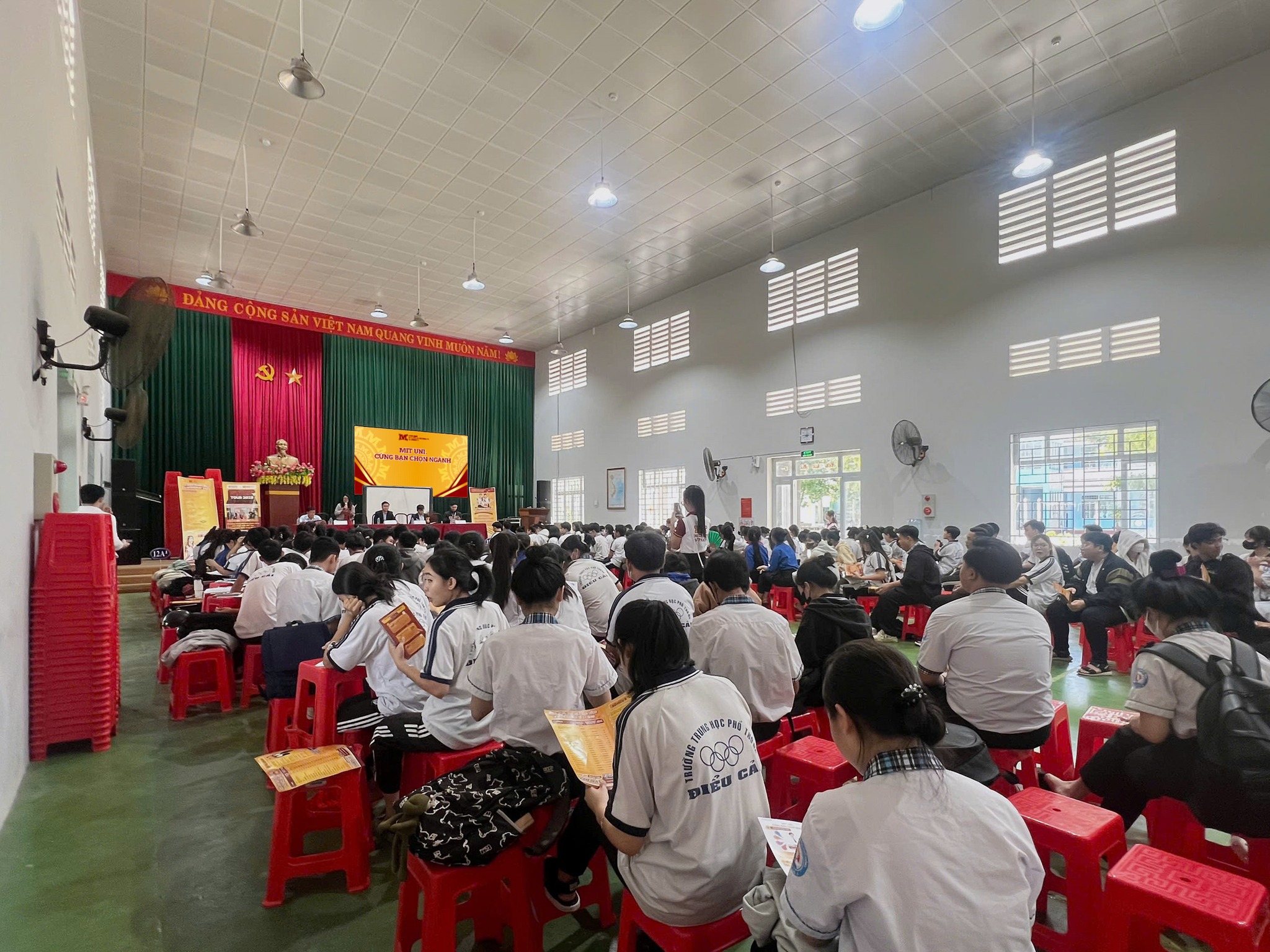 Chương trình “Cùng Trường Đại học Công nghệ Miền Đông – Làm chủ công nghệ tương lai” tại Trường THPT Điểu Cải - Đồng Nai