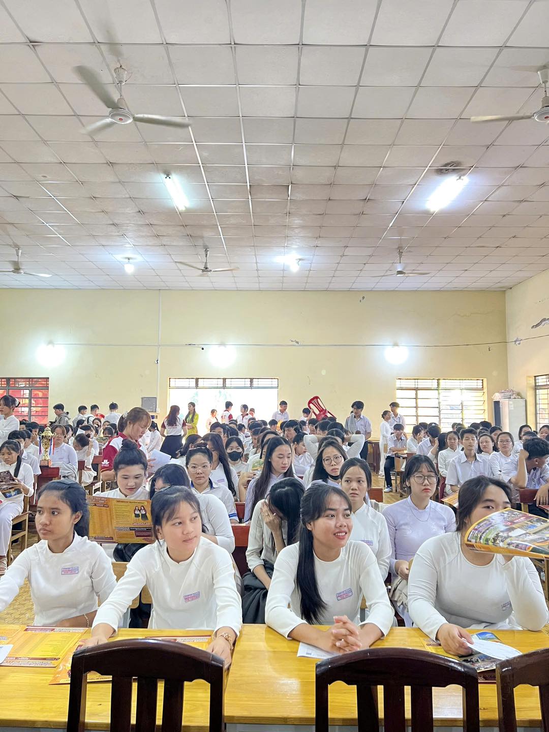 Trường Đại học Công nghệ Miền Đông "đổ bộ" THPT Trần Phú Đồng Nai