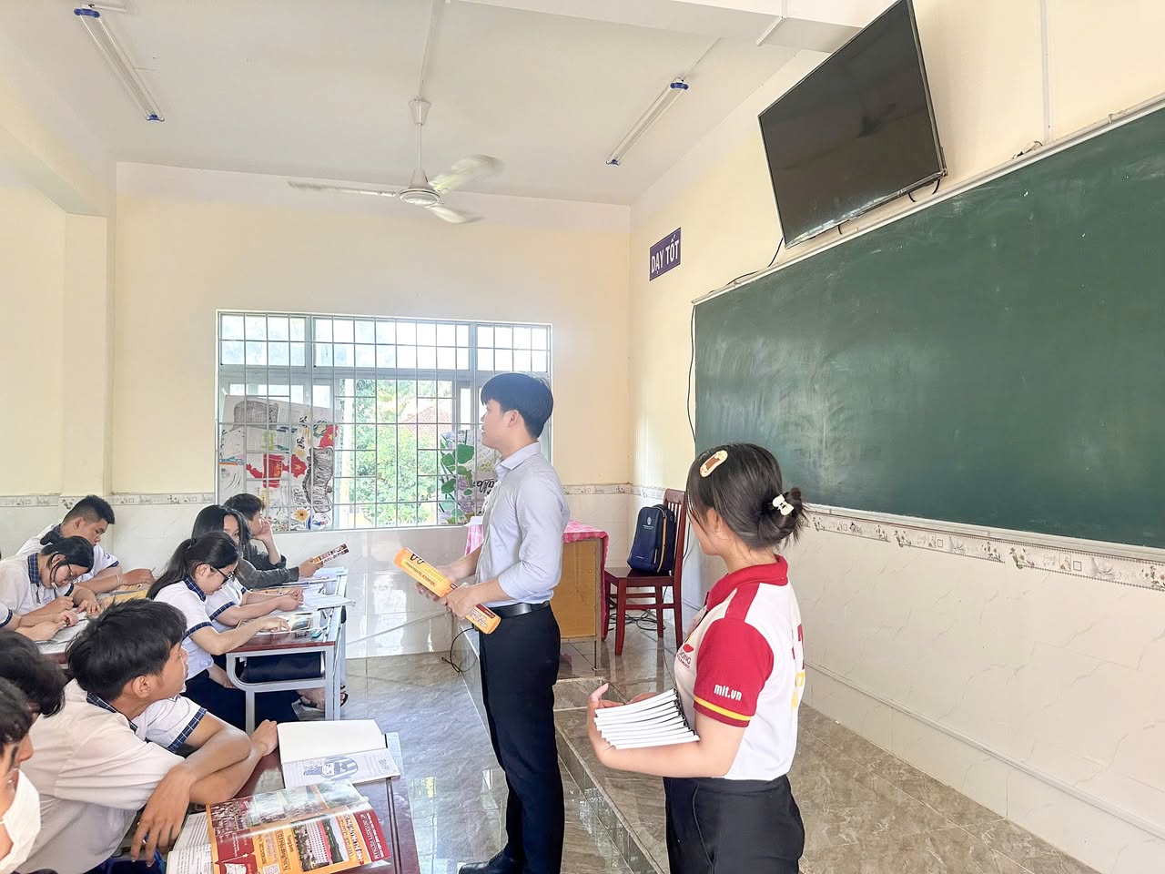 Tuyển sinh 2025 - MIT Uni. Đồng hành cùng GDNN - GDTX Long Khánh và Thống Nhất