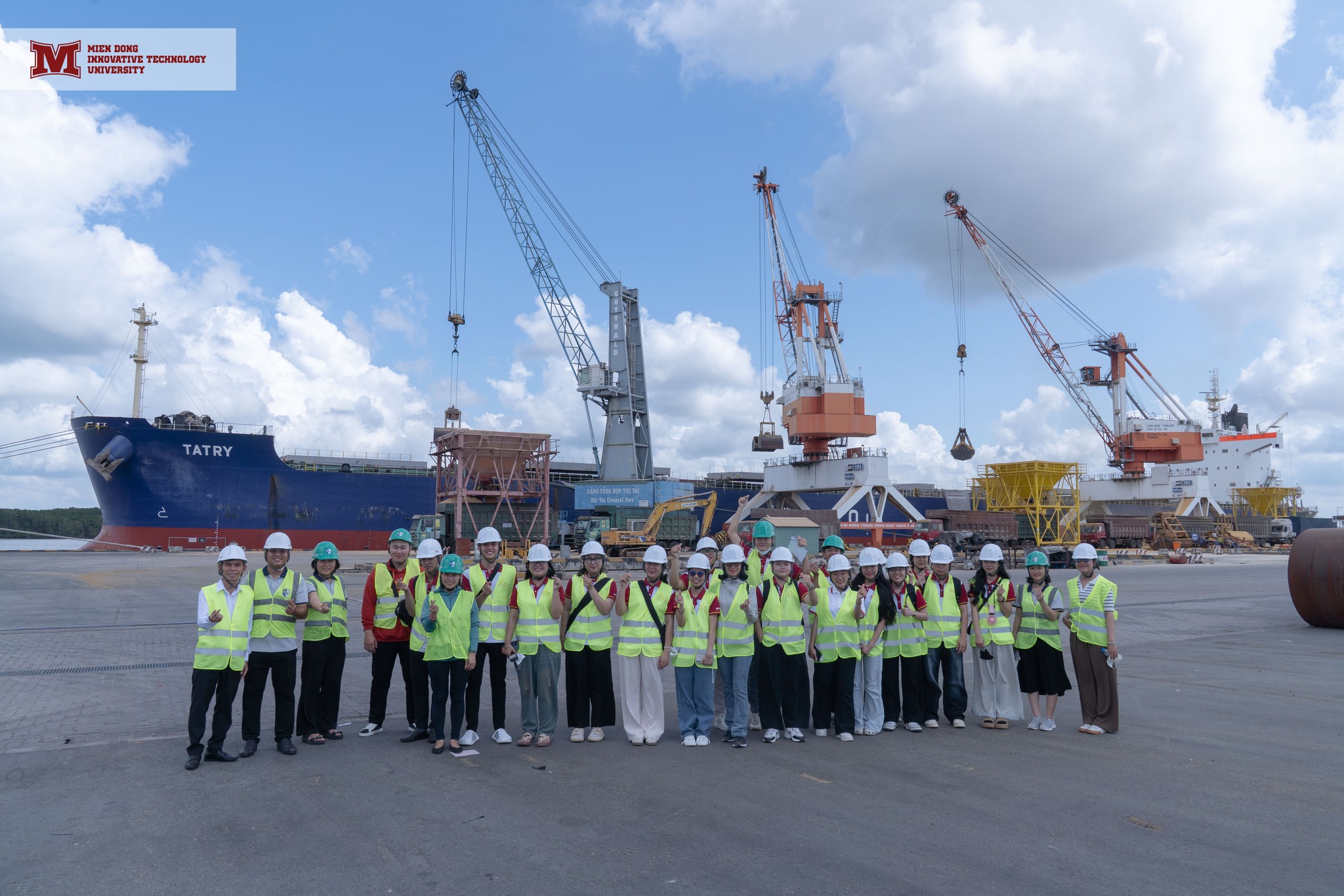 Sinh viên MIT Uni. - Trải nghiệm thực tế Logistics tại Cảng Thị Vải