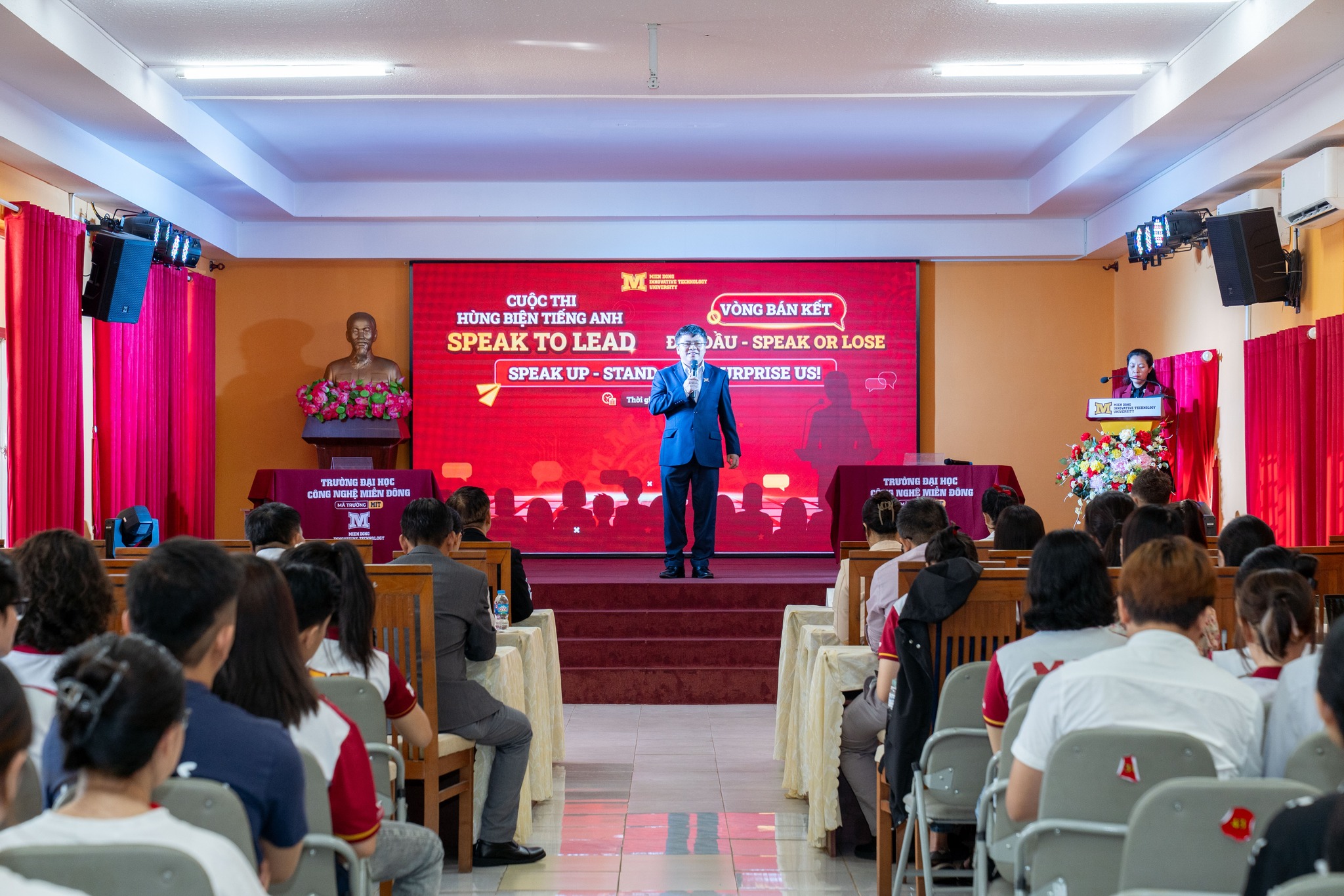 Vòng bán kết cuộc thi hùng biện tiếng Anh – Speak or Lose tại MIT Uni.