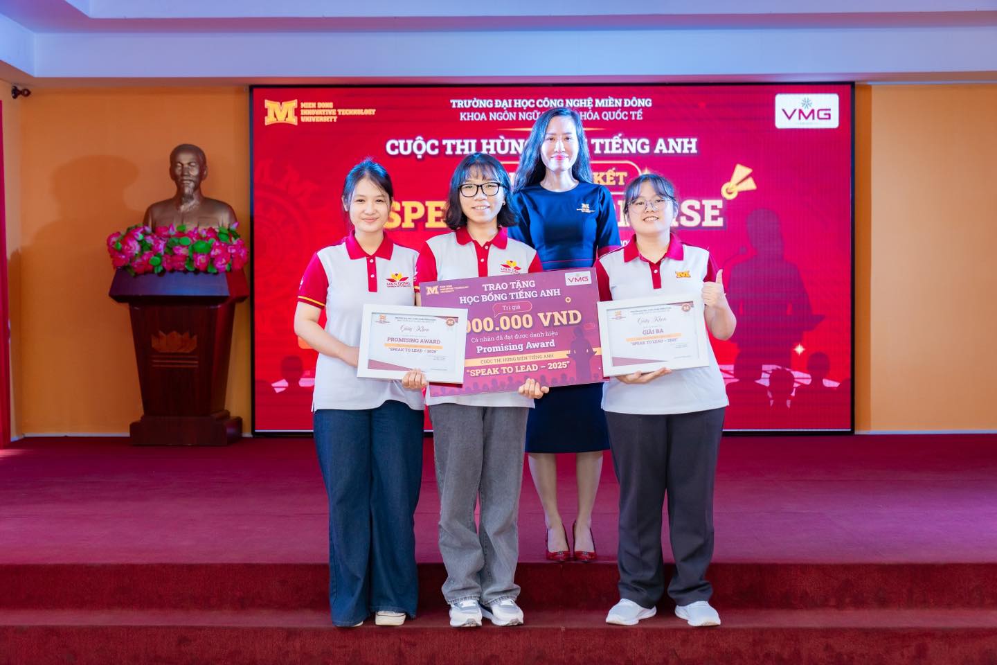 Vòng chung kết cuộc thi hùng biện tiếng Anh 2025 | MIT Uni.