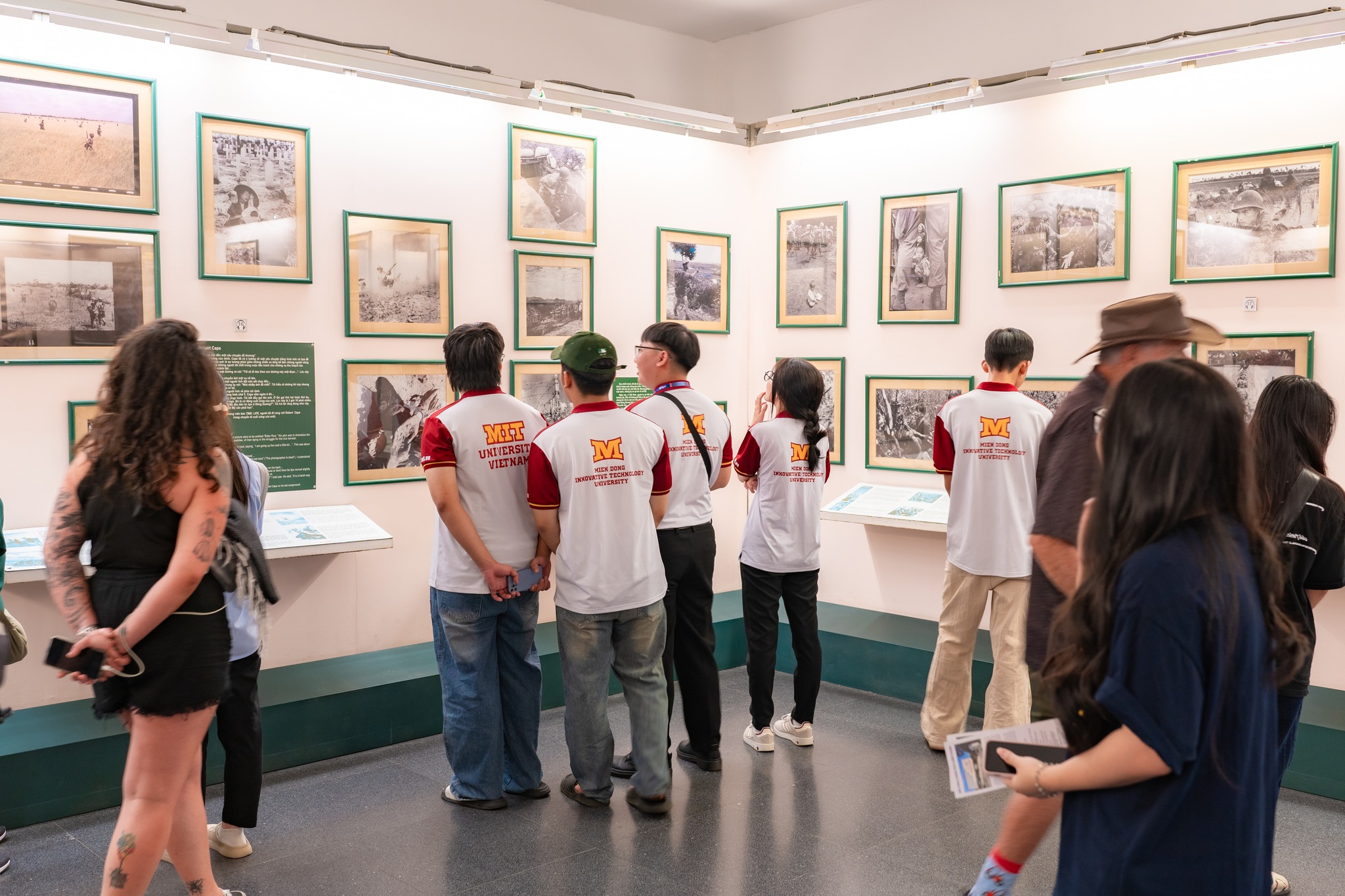 The Real English Experience - Sinh viên MIT Uni. trải nghiệm văn hóa TP.HCM