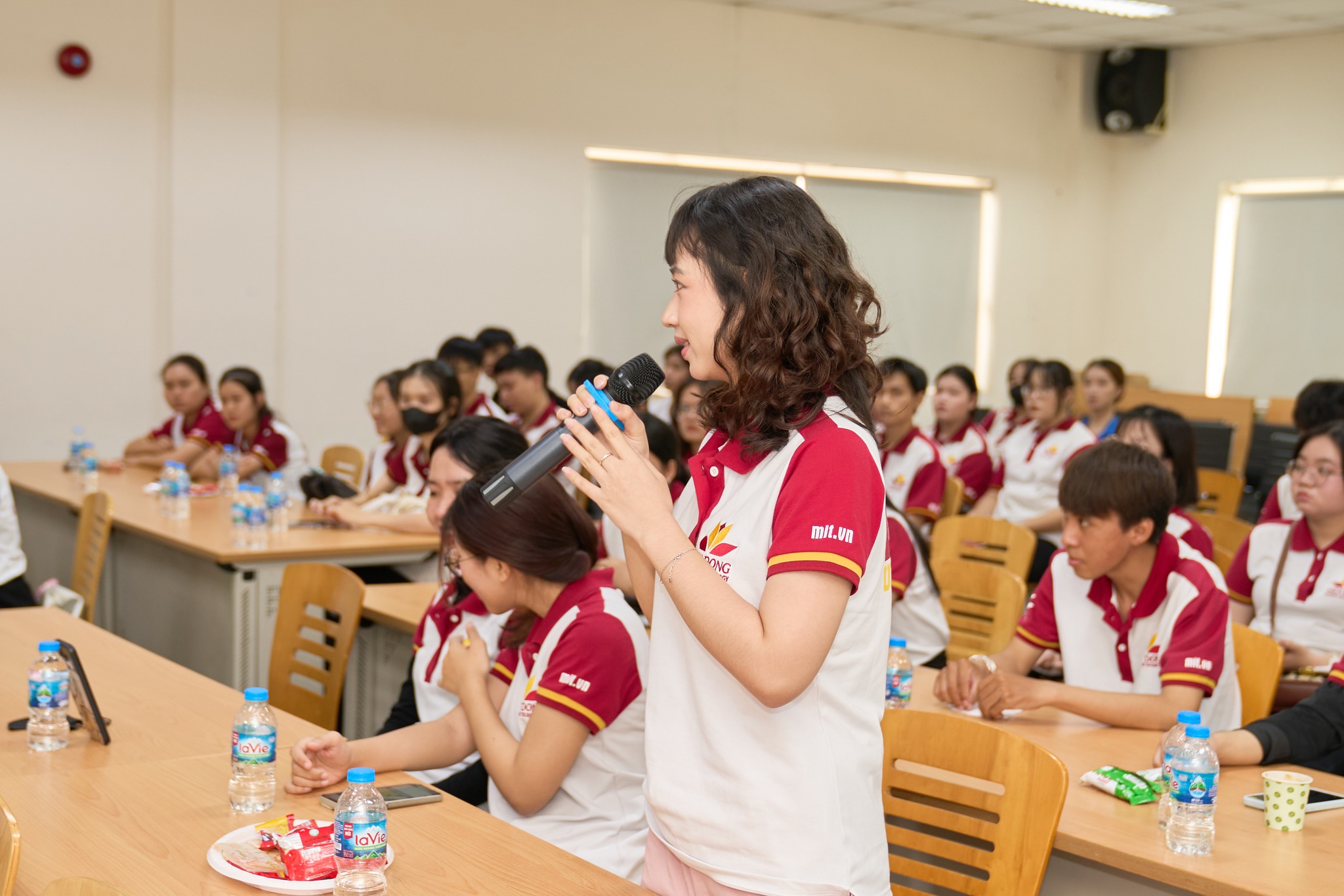 Khám phá nhà máy CJ Vina Agri – Cơ hội cho sinh viên Thú y MIT Uni.