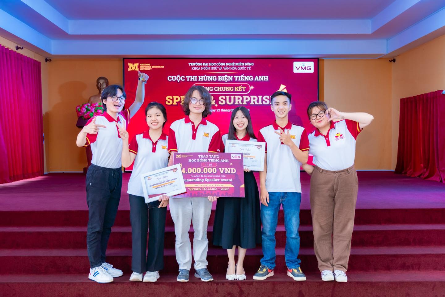 Vòng chung kết cuộc thi hùng biện tiếng Anh 2025 | MIT Uni.