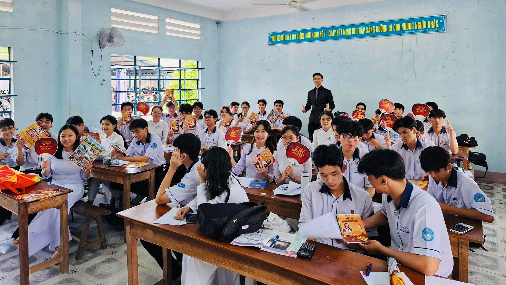 Trường Đại học Công nghệ Miền Đông tư vấn tuyển sinh tại Bình Thuận