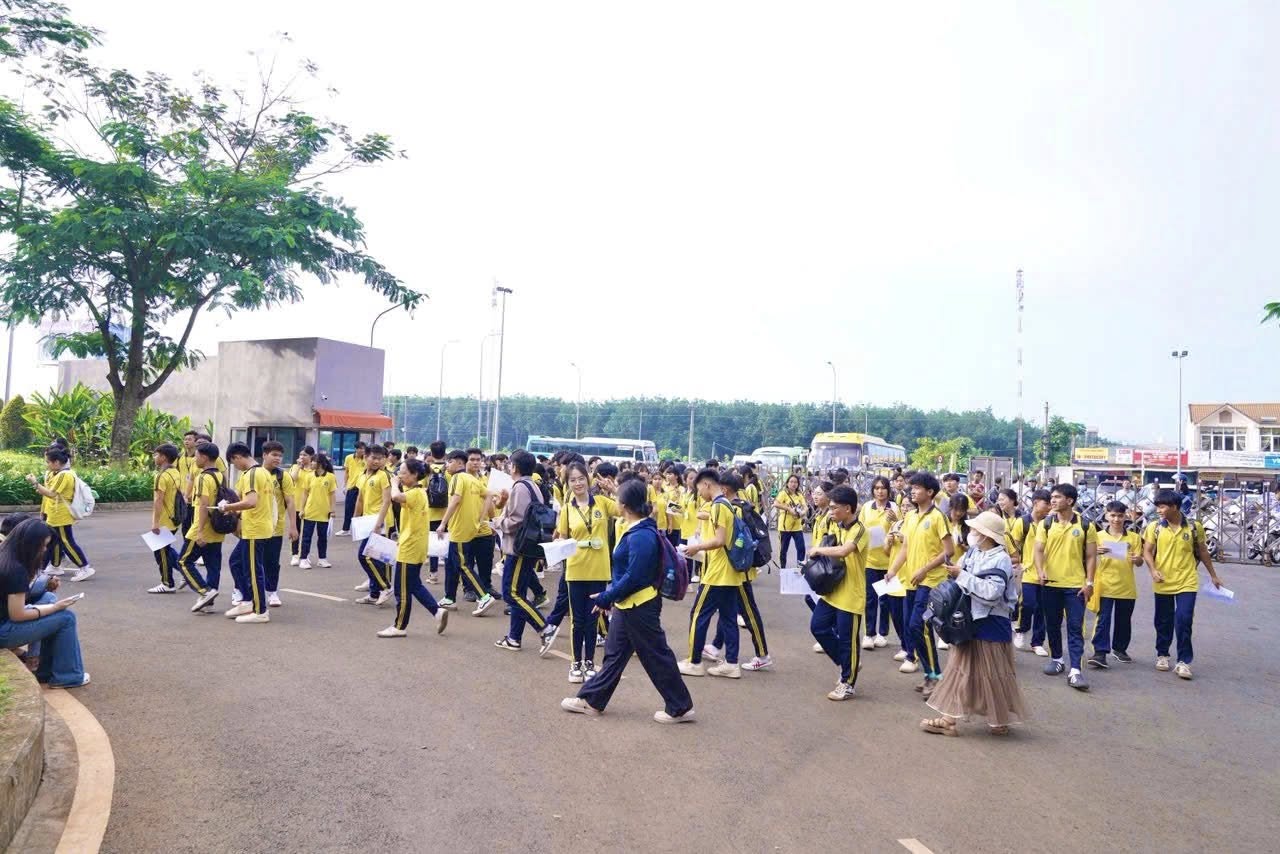Gần 5,3 ngàn thí sinh thi Đánh giá năng lực đợt 2 tại Đồng Nai trong đó có điểm thi 59 Trường Đại học Công nghệ Miền Đông và điểm thi 60 THPT Dầu Giây