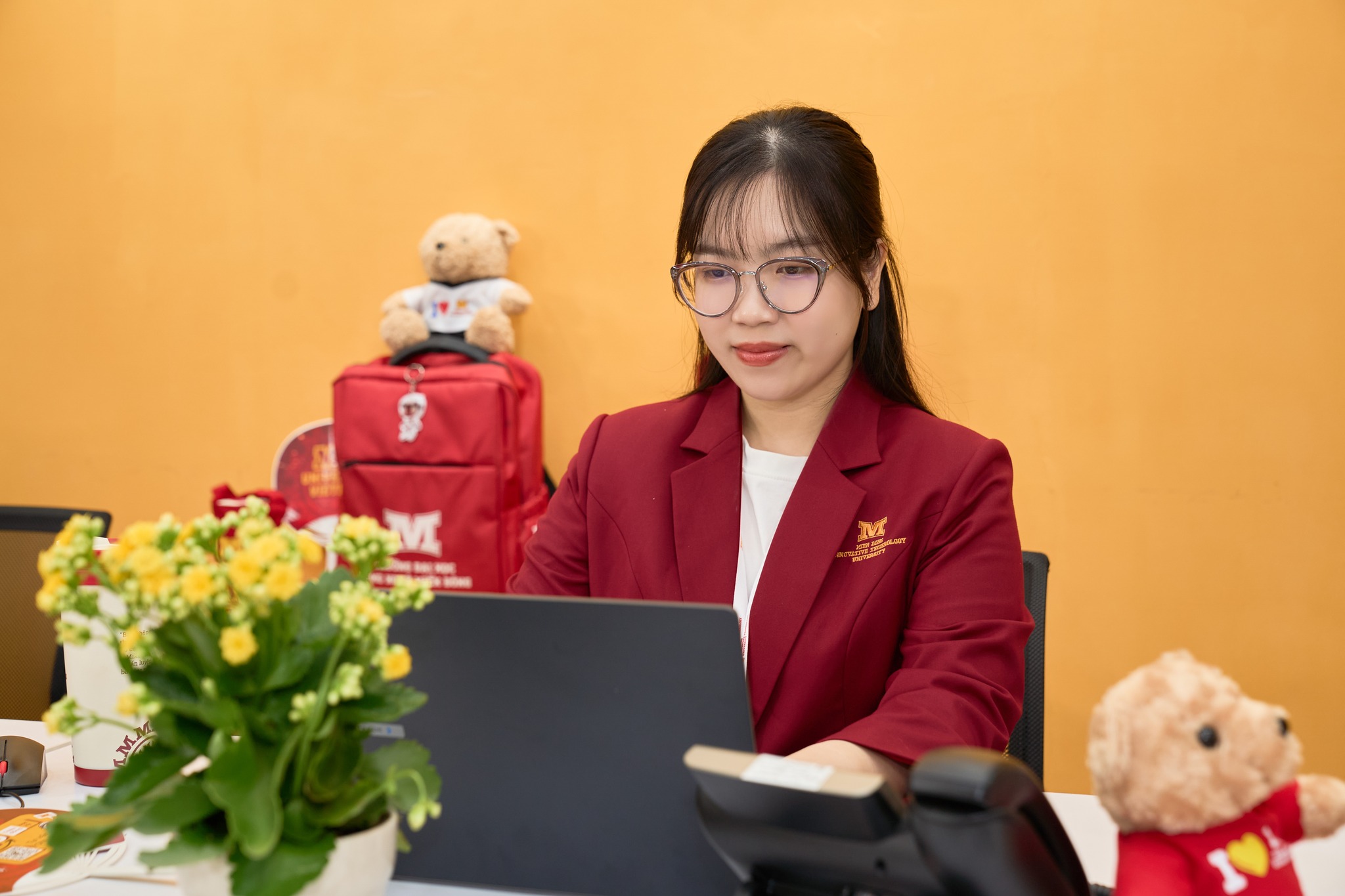 MIT Uni. - Trường Đại học Công nghệ Miền Đông sẵn sàng đón sinh viên 2K7 với chương trình đào tạo thực tiễn, học phí hợp lý, vị trí chiến lược và cơ hội việc làm vững chắc.
