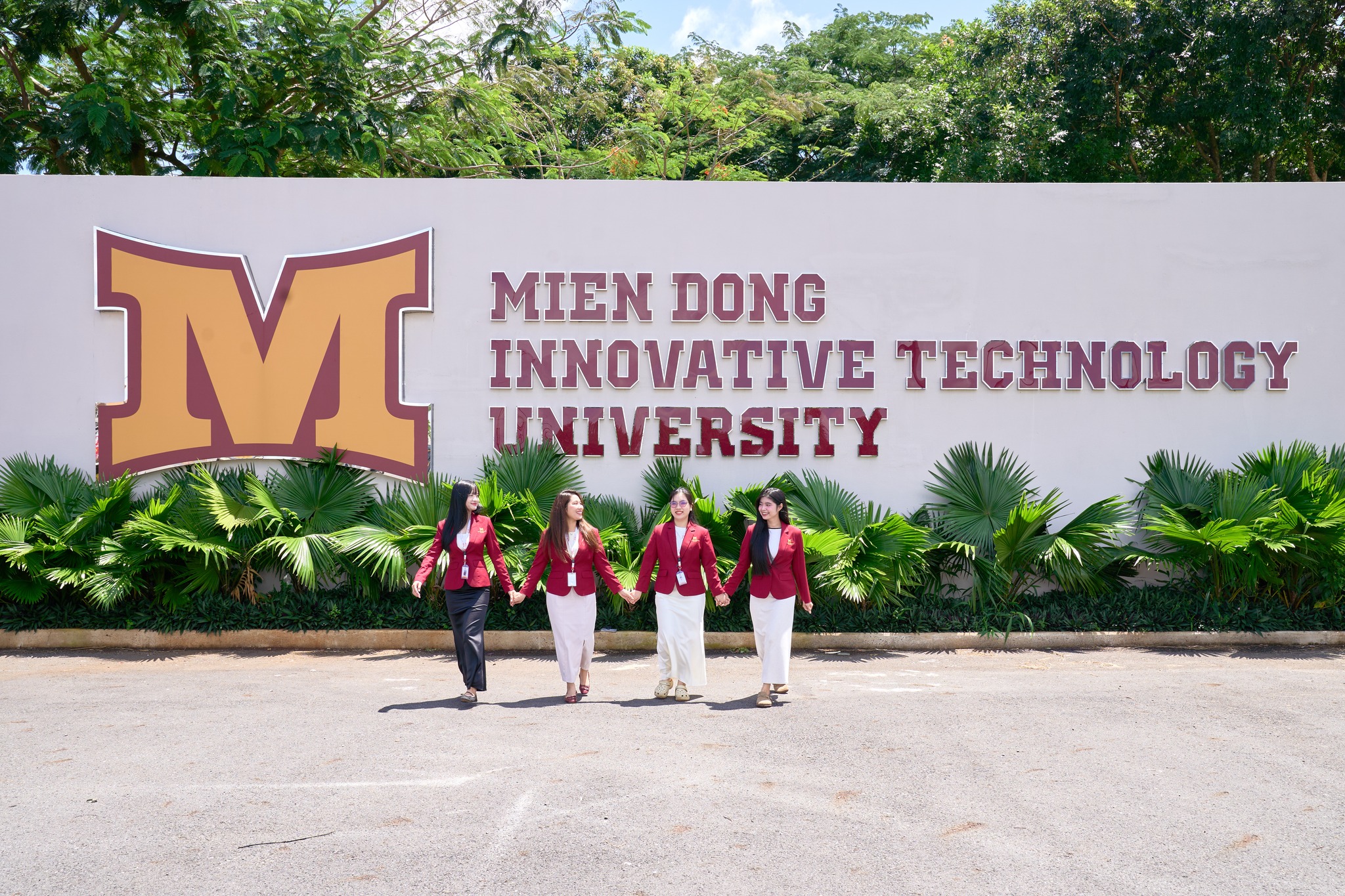 MIT Uni. - Trường Đại học Công nghệ Miền Đông sẵn sàng đón sinh viên 2K7 với chương trình đào tạo thực tiễn, học phí hợp lý, vị trí chiến lược và cơ hội việc làm vững chắc.