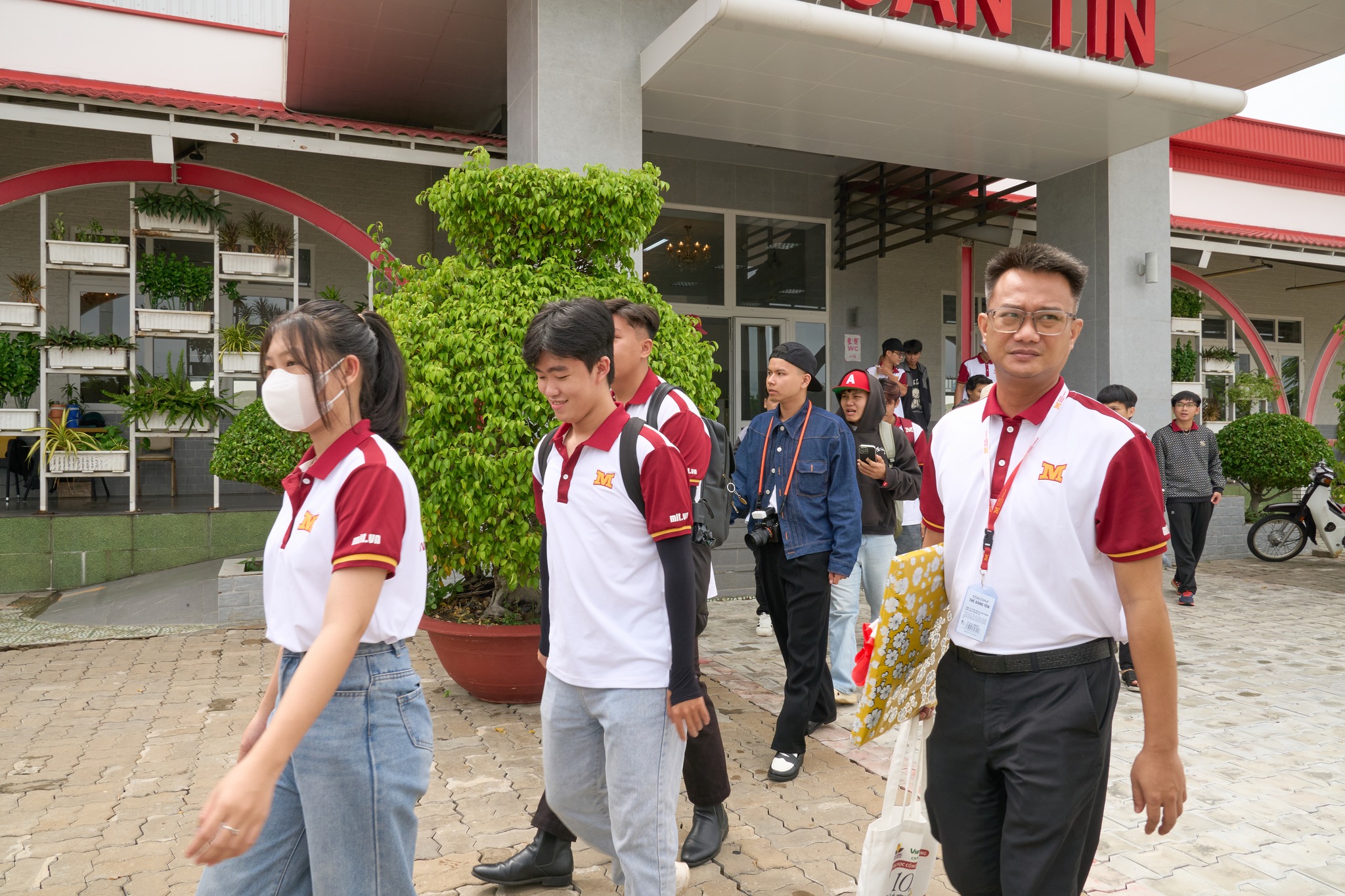 Sinh viên MIT Uni. ngành Logistics có chuyến trải nghiệm thực tế tại Cảng Quốc tế Long An, tiếp cận hoạt động vận tải và hậu cần hiện đại