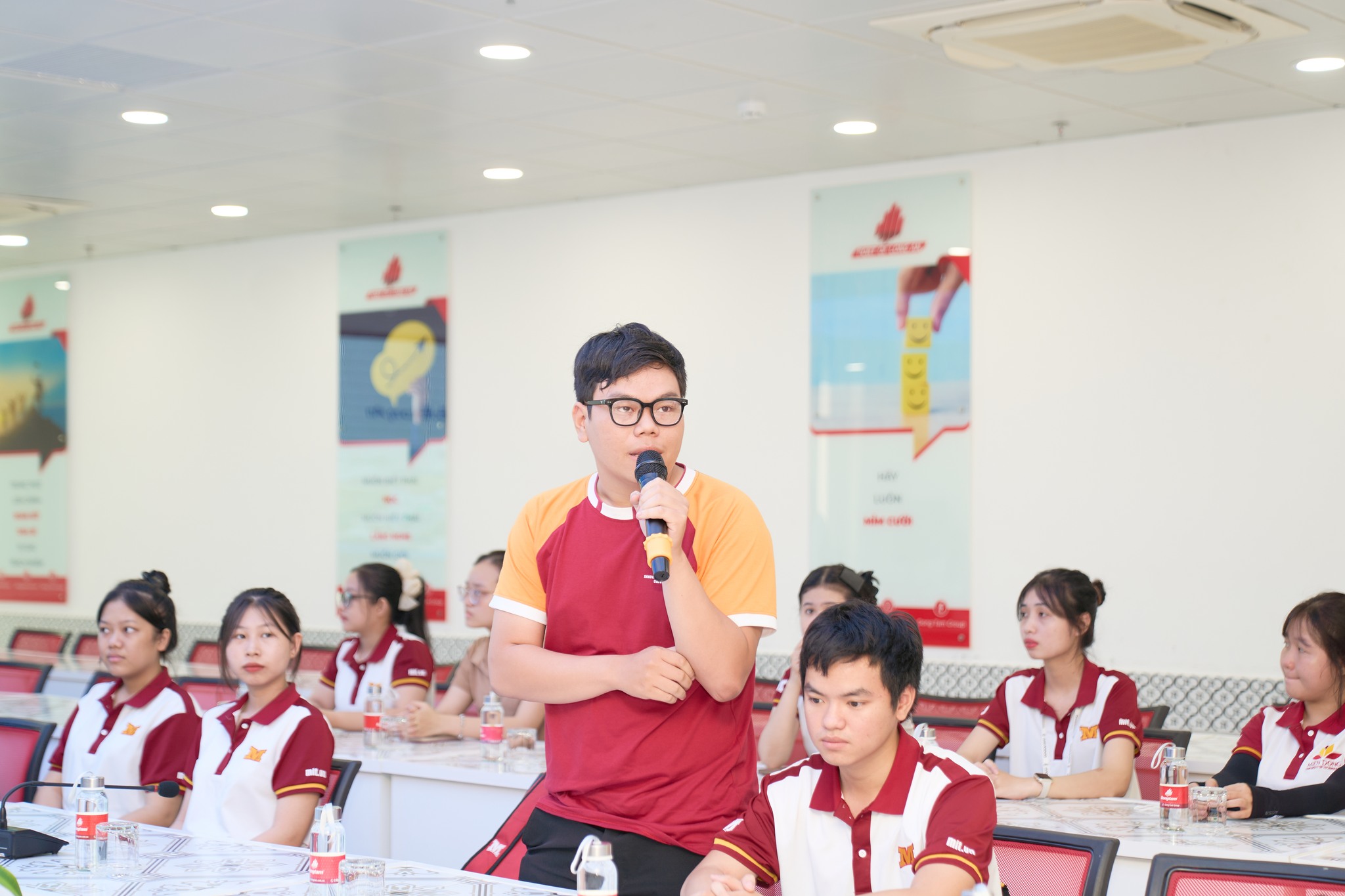 Sinh viên MIT Uni. ngành Logistics có chuyến trải nghiệm thực tế tại Cảng Quốc tế Long An, tiếp cận hoạt động vận tải và hậu cần hiện đại