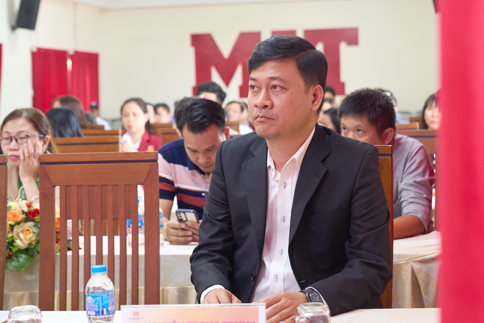 Ban giám hiệu Nhà trường