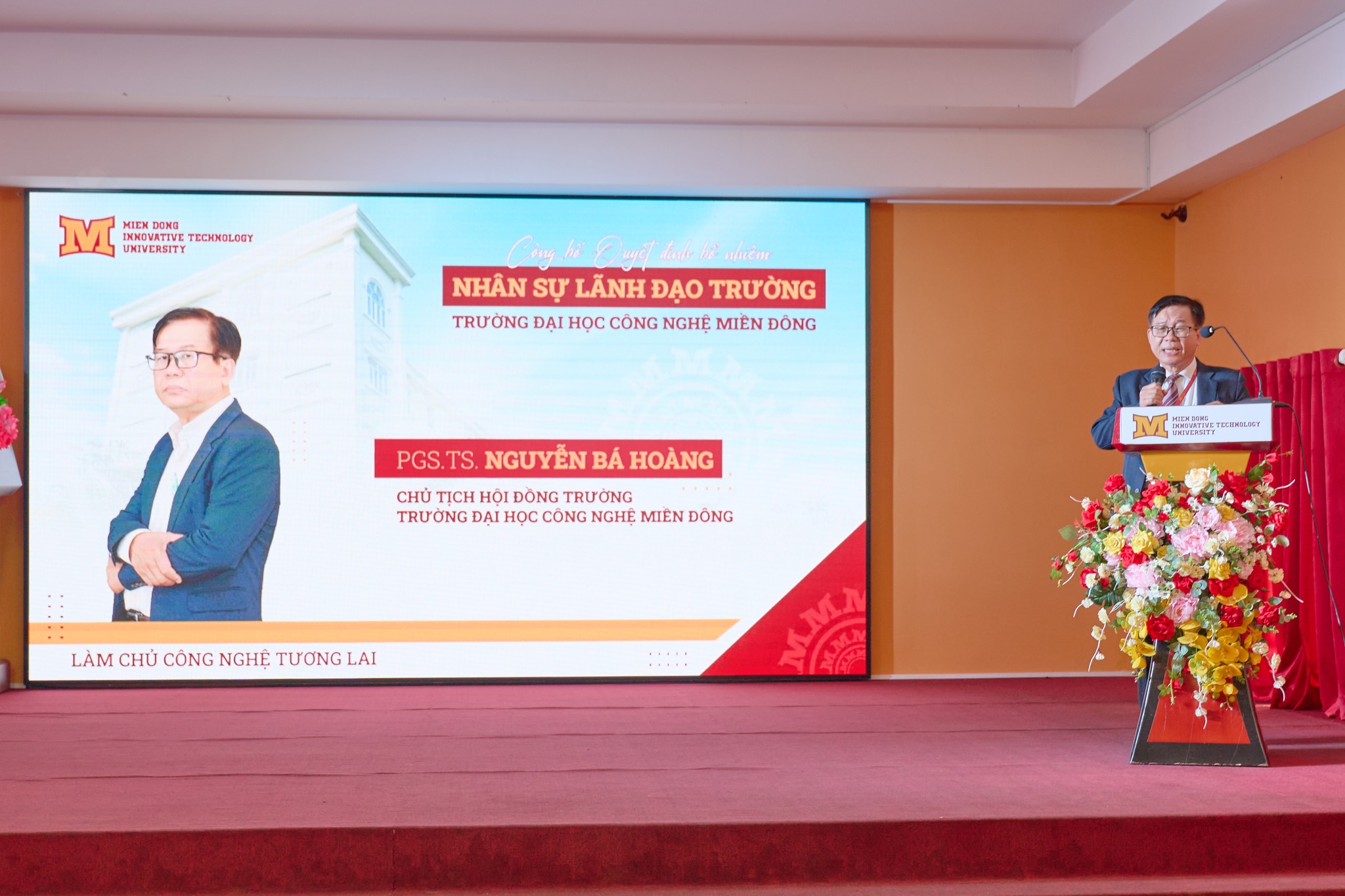 PGS.TS. Nguyễn Bá Hoàng - Chủ tịch Hội đồng Trường