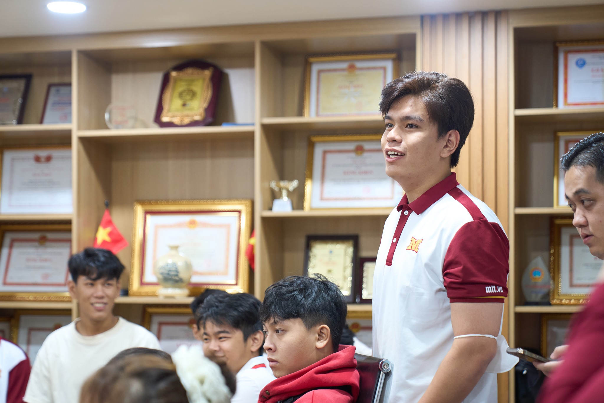 Sinh viên ngành Luật Kinh tế Trường Đại học Công nghệ Miền Đông (MIT Uni.) “Đi thật – Hiểu thật – Chọn đúng” tại Hệ thống Luật Thịnh Trí