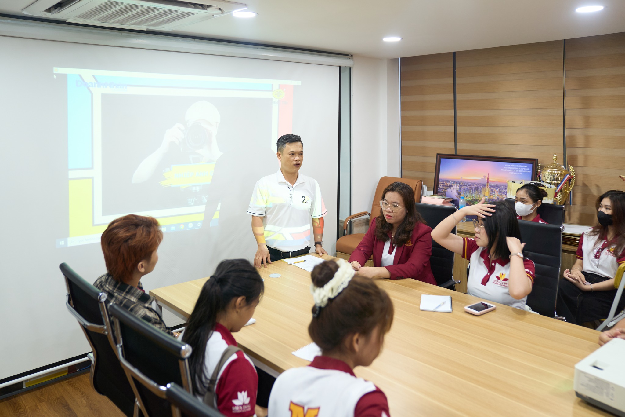 Sinh viên ngành Luật Kinh tế Trường Đại học Công nghệ Miền Đông (MIT Uni.) “Đi thật – Hiểu thật – Chọn đúng” tại Hệ thống Luật Thịnh Trí