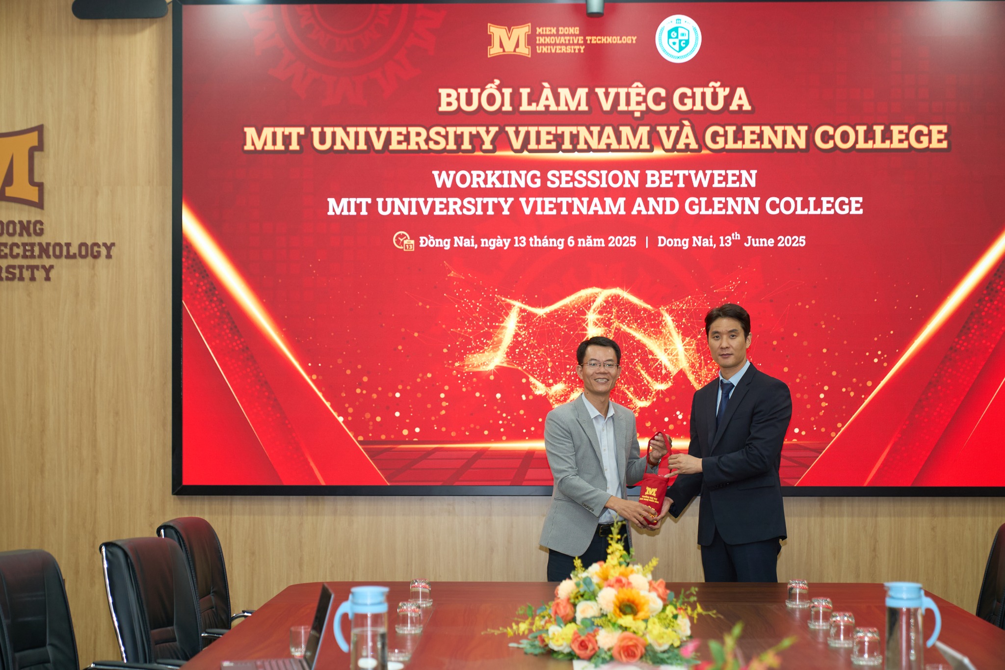MIT Uni. hợp tác Glenn College mở rộng cơ hội học tập quốc tế