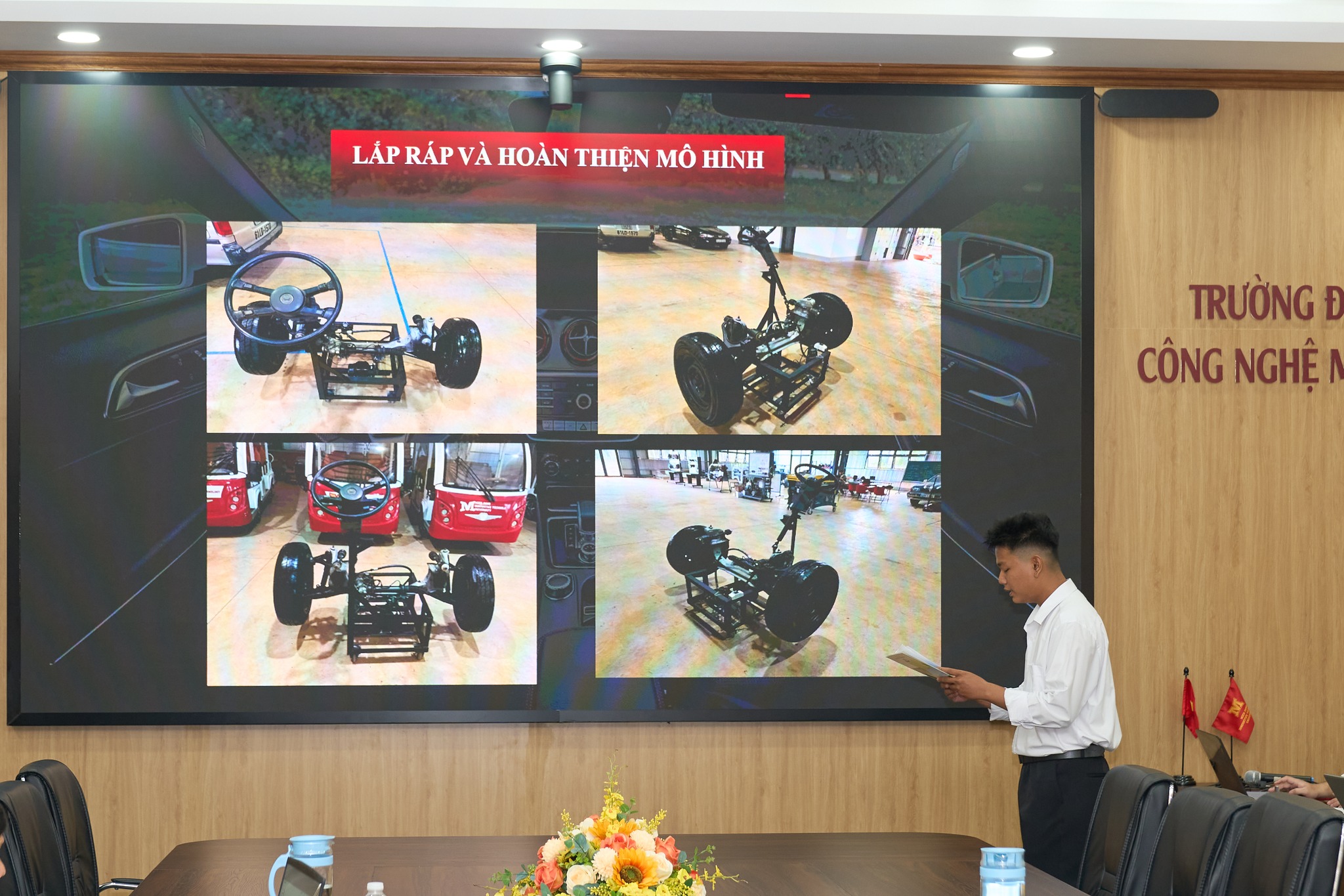 Hội đồng đánh giá đồ án tốt nghiệp ngành Công nghệ kỹ thuật ô tô: hiện thực hoá ý tưởng – tiếp nhiên liệu cho tương lai