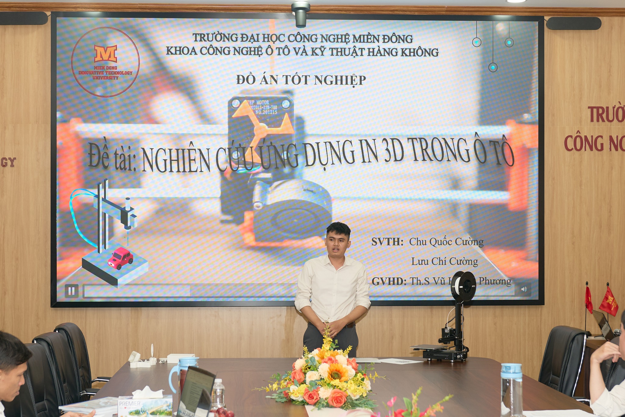 HỘI ĐỒNG ĐÁNH GIÁ ĐỒ ÁN TỐT NGHIỆP NGÀNH CÔNG NGHỆ KỸ THUẬT Ô TÔ HIỆN THỰC HOÁ Ý TƯỞNG – TIẾP NHIÊN LIỆU CHO TƯƠNG LAI