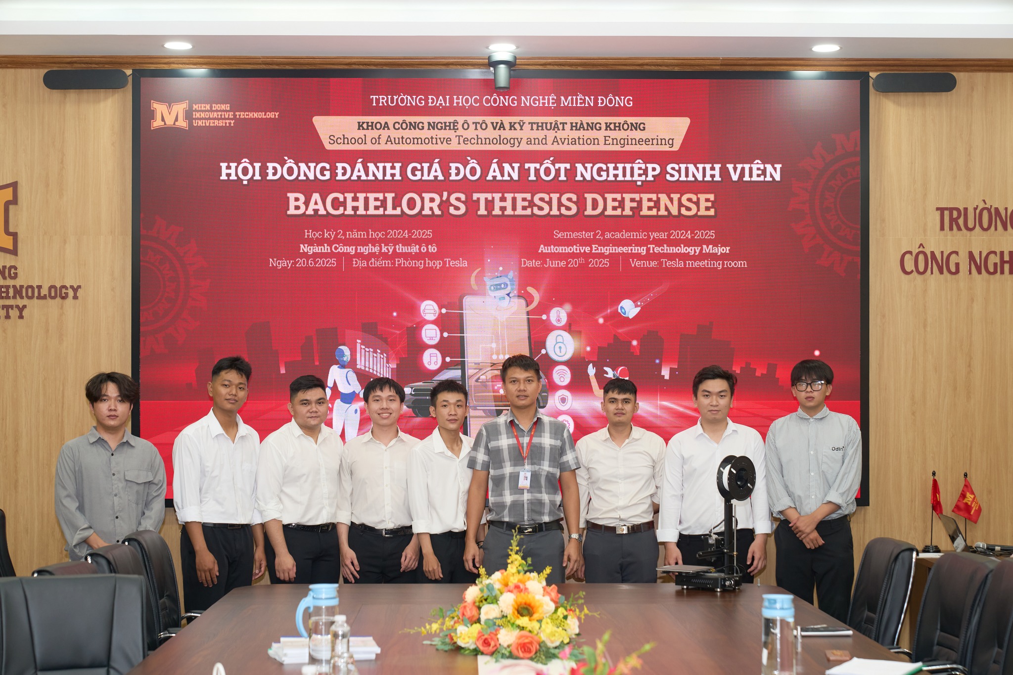 Hội đồng đánh giá đồ án tốt nghiệp ngành Công nghệ kỹ thuật ô tô: hiện thực hoá ý tưởng – tiếp nhiên liệu cho tương lai