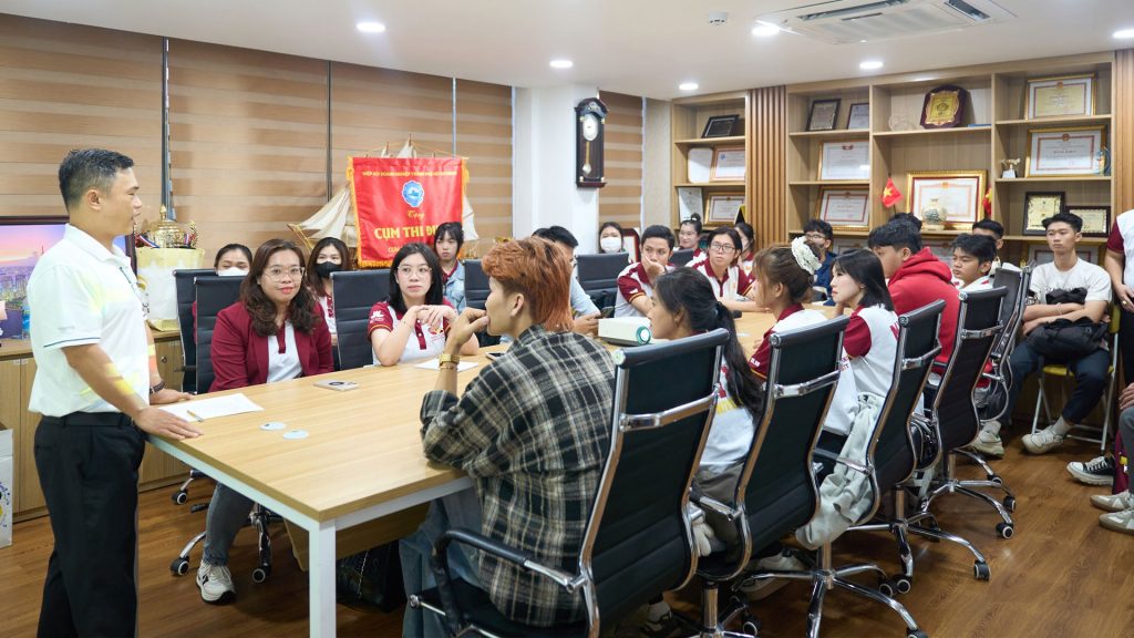Sinh viên ngành Luật Kinh tế Trường Đại học Công nghệ Miền Đông (MIT Uni.) “Đi thật – Hiểu thật – Chọn đúng” tại Hệ thống Luật Thịnh Trí