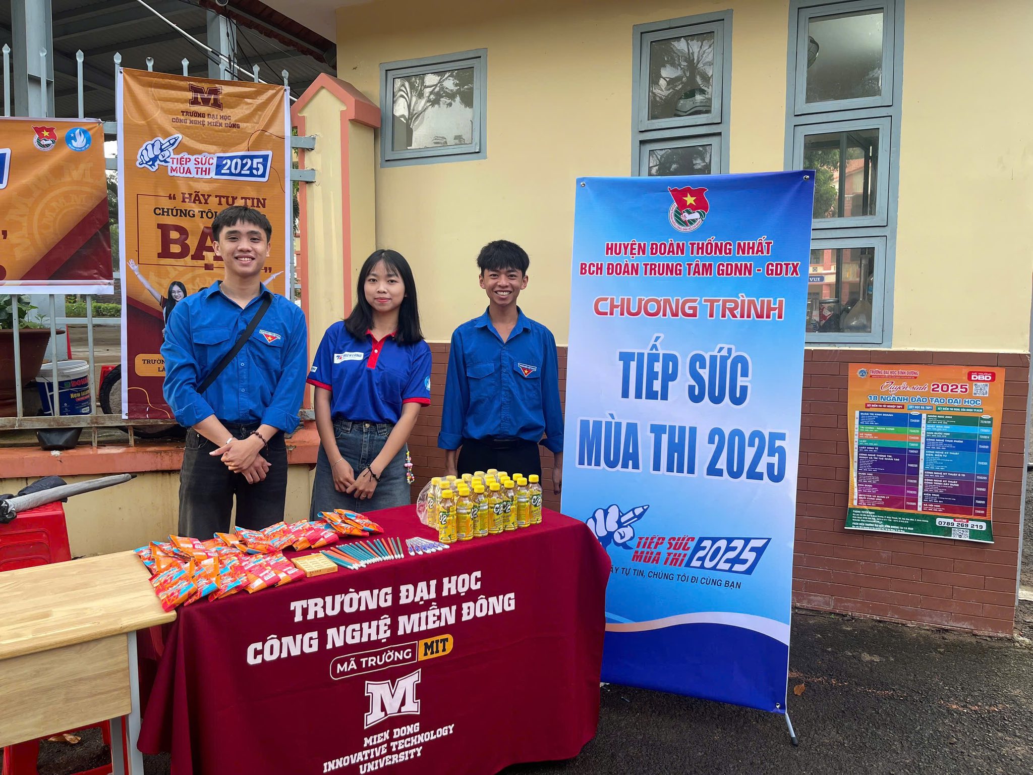Tiếp sức mùa thi 2025 – Trường Đại học Công nghệ Miền Đông đồng hành cùng sĩ tử