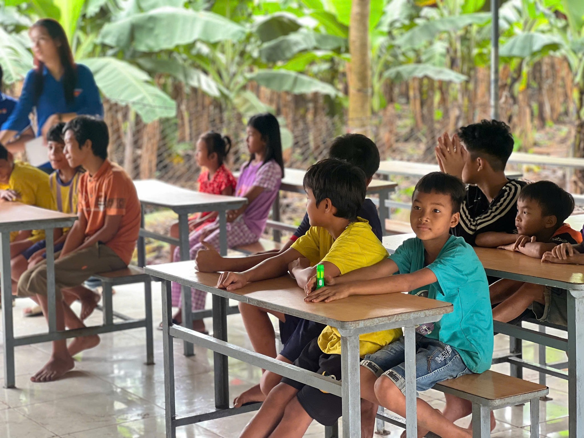 Gia sư áo xanh – lớp học tiếng Anh miễn phí cho thiếu nhi tại Sóc Lu chính thức khai giảng