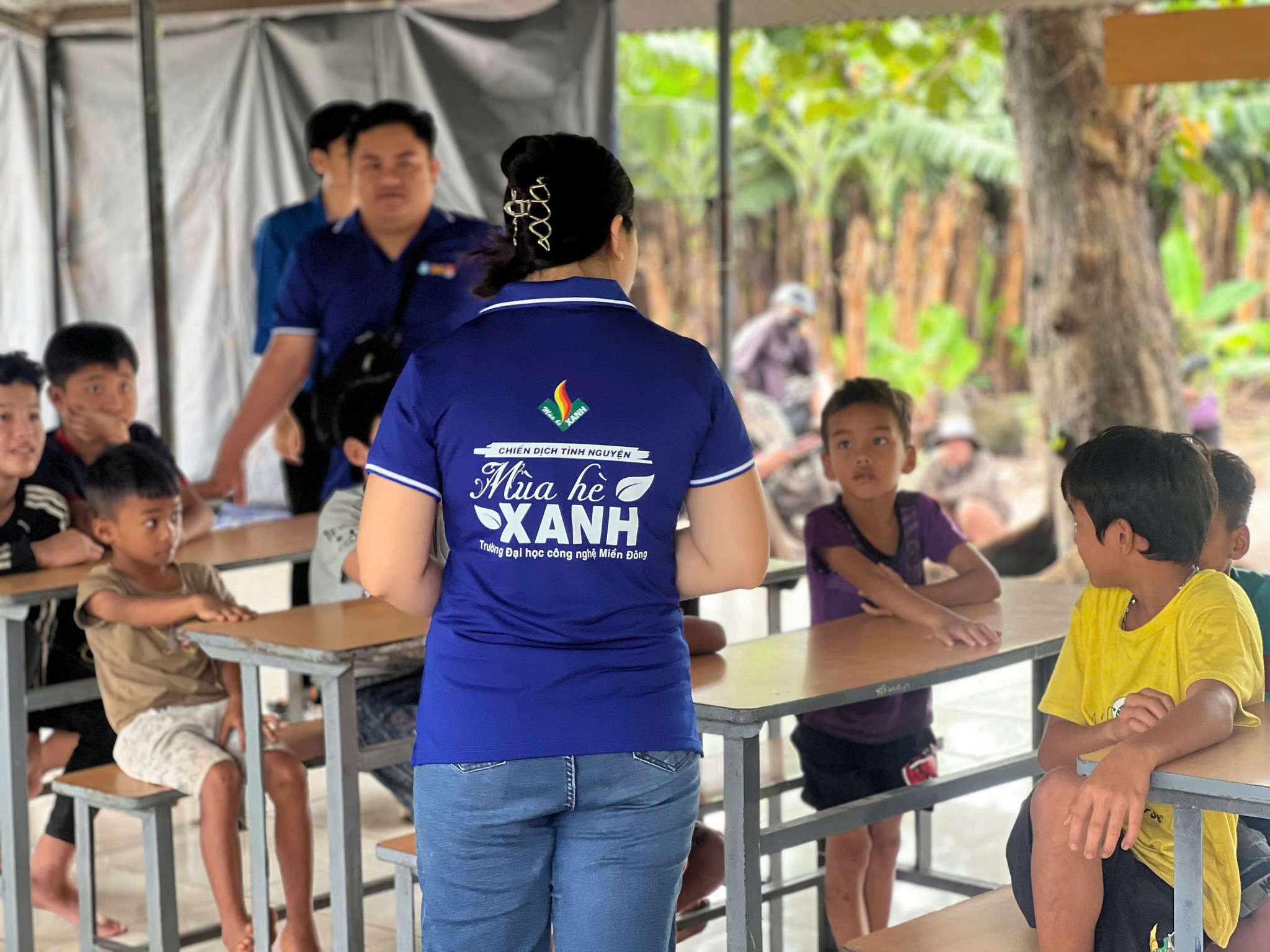 Gia sư áo xanh – lớp học tiếng Anh miễn phí cho thiếu nhi tại Sóc Lu chính thức khai giảng