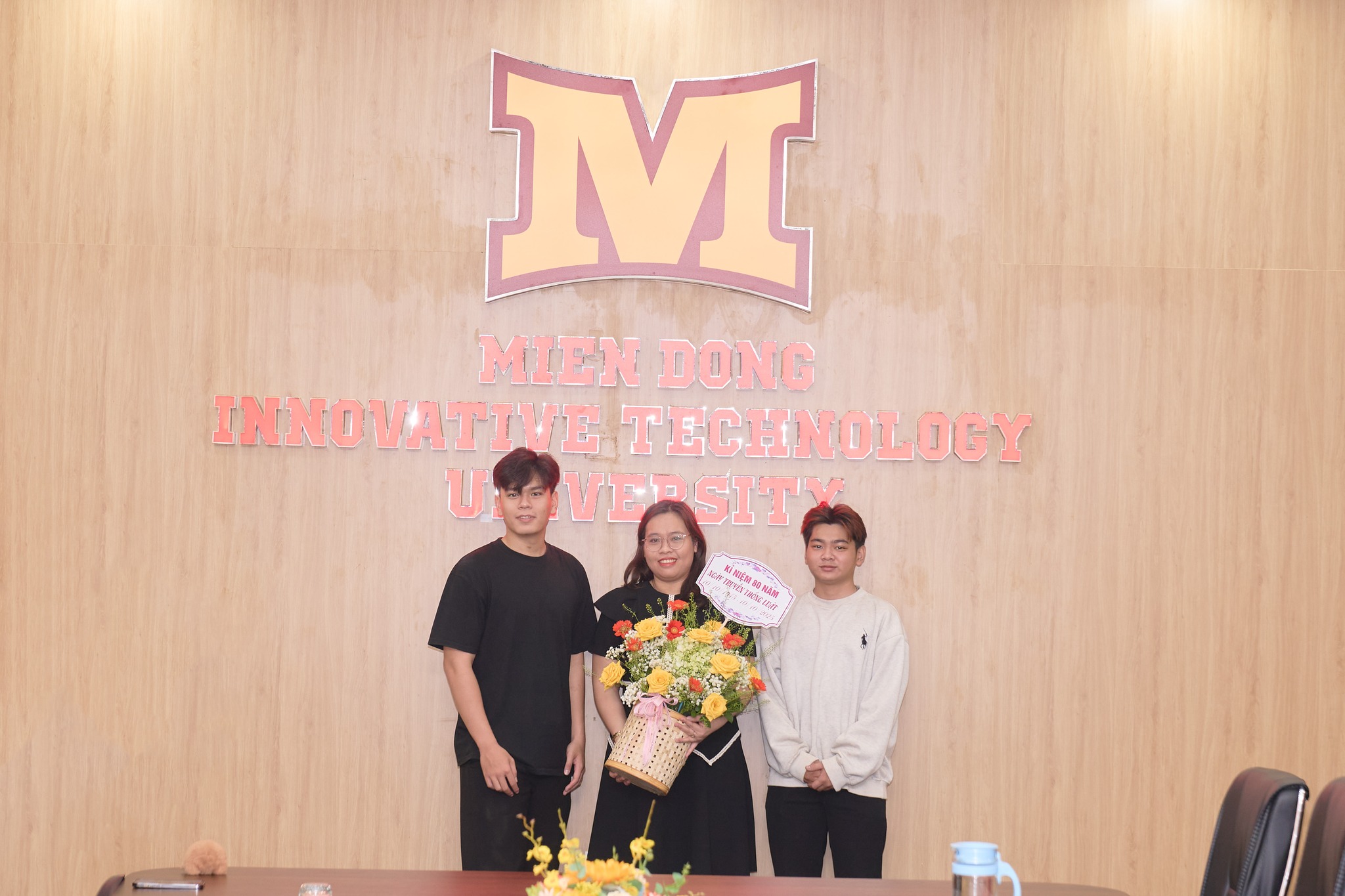 Chào mừng kỷ niệm 80 năm Ngày Truyền thống Luật sư Việt Nam (10/10/1945 – 10/10/2025) - 80 năm khẳng định sứ mệnh phụng sự công lý và xã hội