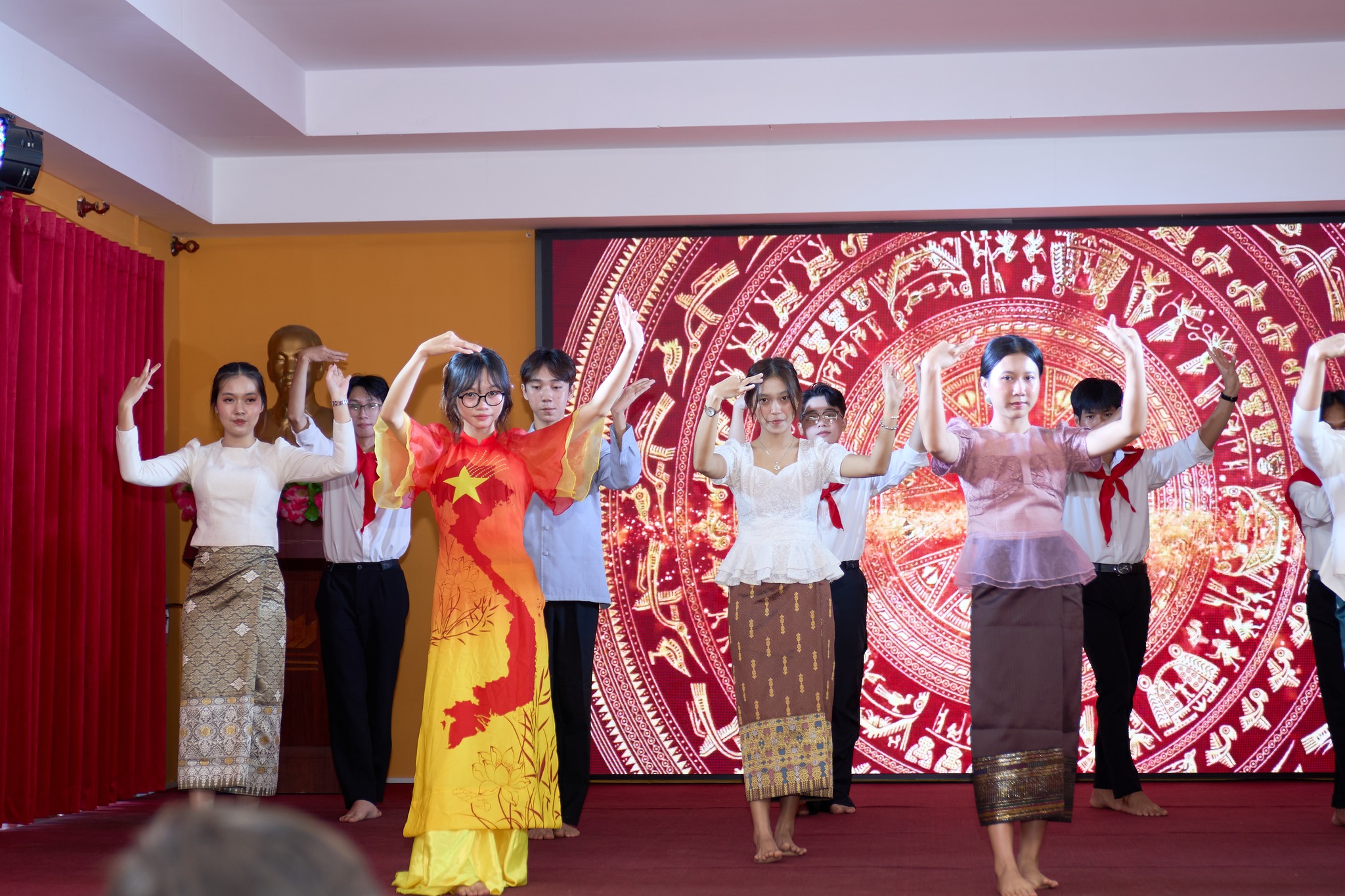 Lan tỏa giá trị đoàn kết ASEAN thông qua buổi tọa đàm tại MIT Uni.