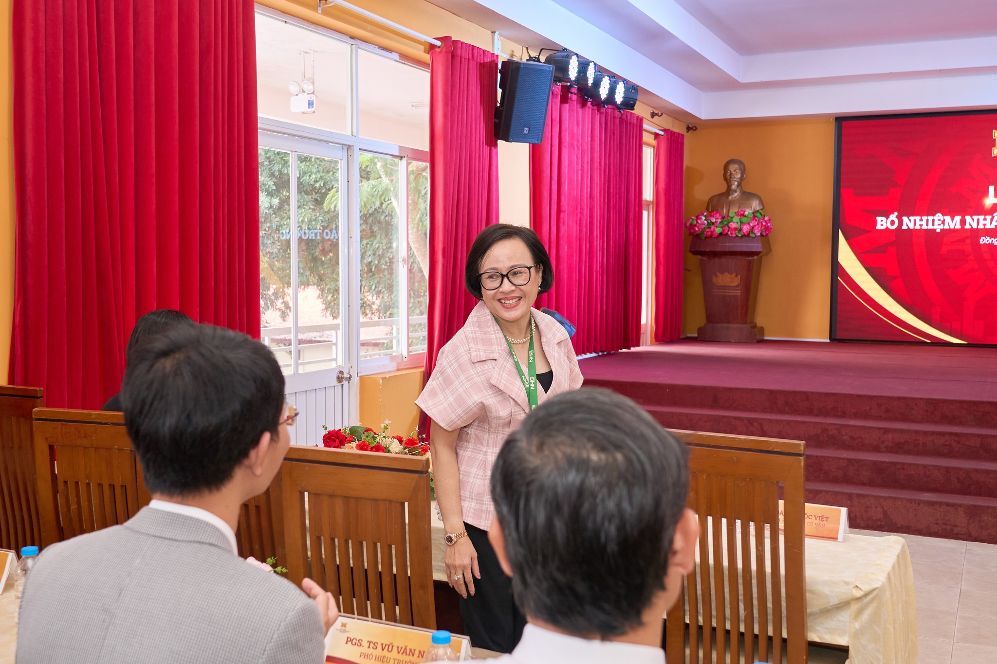 Bà Trần Thị Kim Hạnh – Phó Tổng Giám đốc nguồn nhân lực, Thành viên Hội đồng Trường