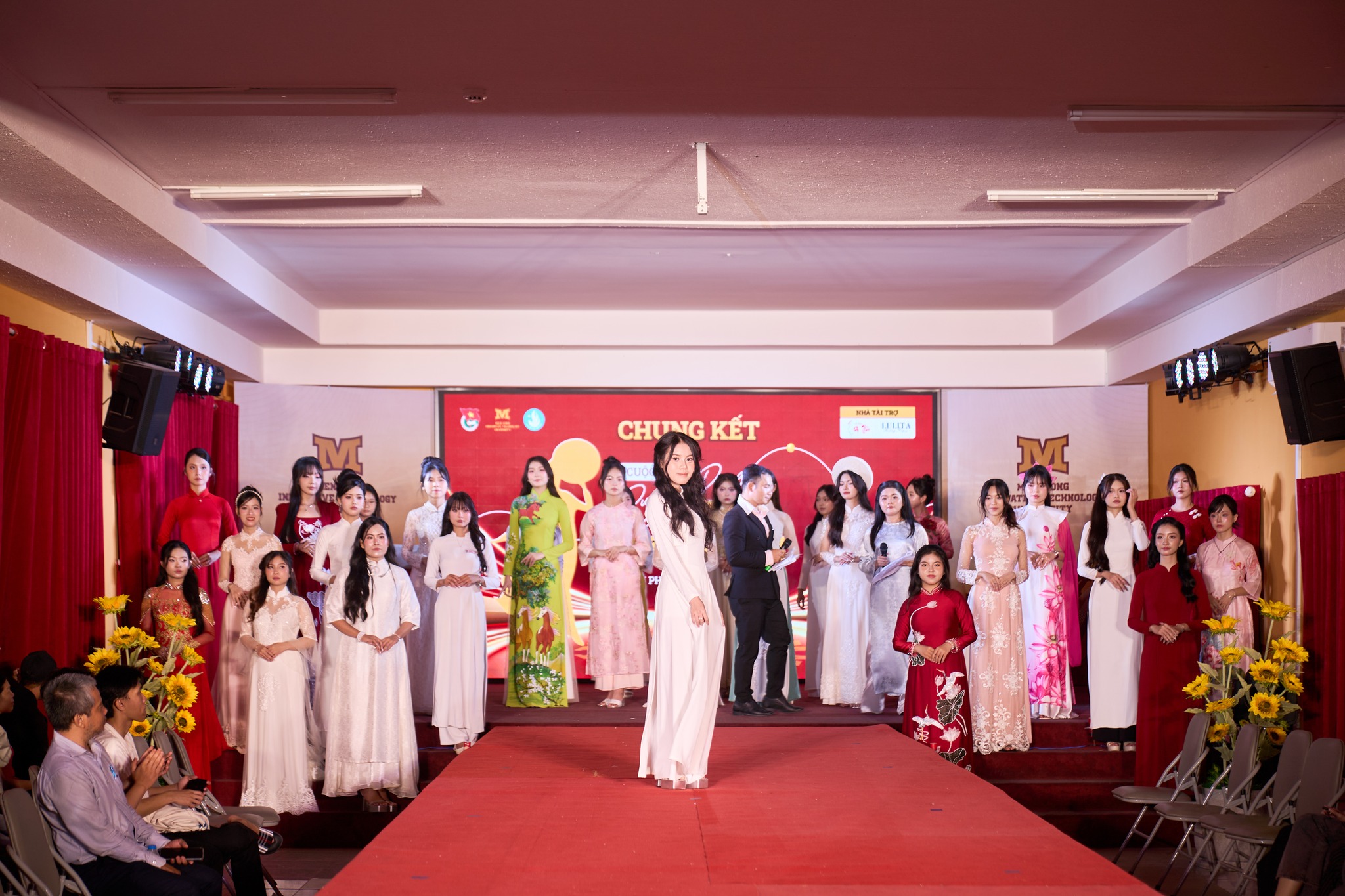 Tỏa sáng cùng “Thí sinh được yêu thích nhất” – Phan Thị Thu Thủy - Lớp 25LG