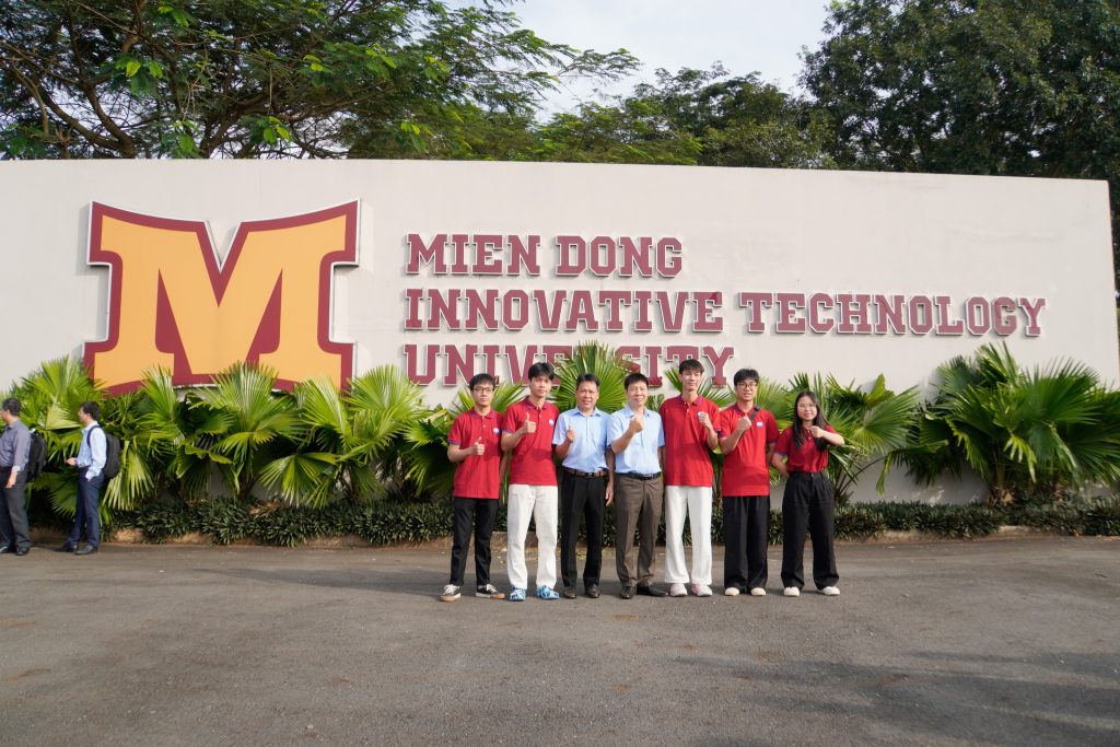 Các đoàn tham dự Cuộc thi Olympic Vật lý Sinh viên Toàn quốc lần thứ XXVII năm 2025 đã có mặt tại MIT University Vietnam