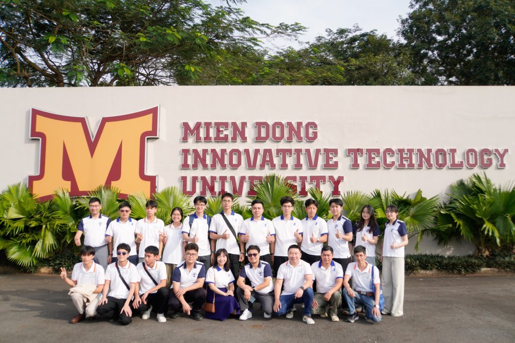 Các đoàn tham dự Cuộc thi Olympic Vật lý Sinh viên Toàn quốc lần thứ XXVII năm 2025 đã có mặt tại MIT University Vietnam