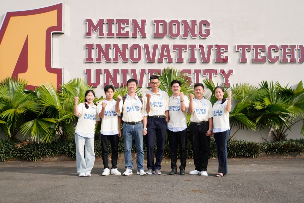 Các đoàn tham dự Cuộc thi Olympic Vật lý Sinh viên Toàn quốc lần thứ XXVII năm 2025 đã có mặt tại MIT University Vietnam