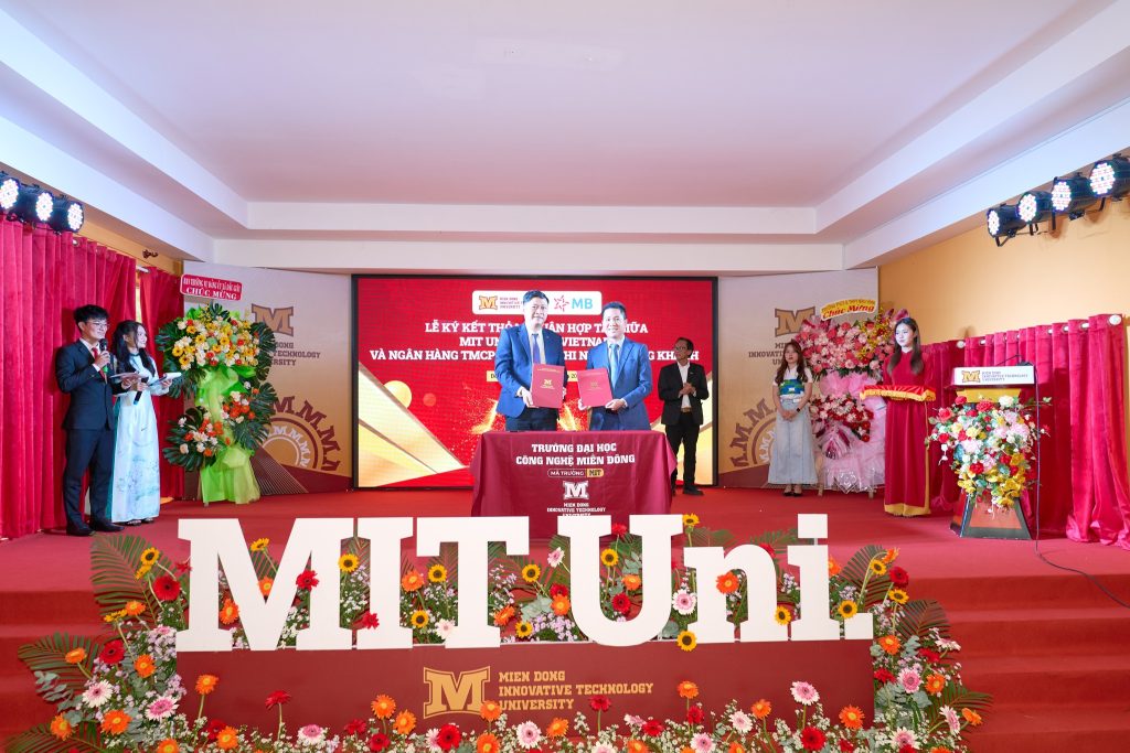 Lễ Khai giảng năm học 2025 – 2026 & Kỷ niệm 12 năm thành lập Trường Đại học Công nghệ Miền Đông