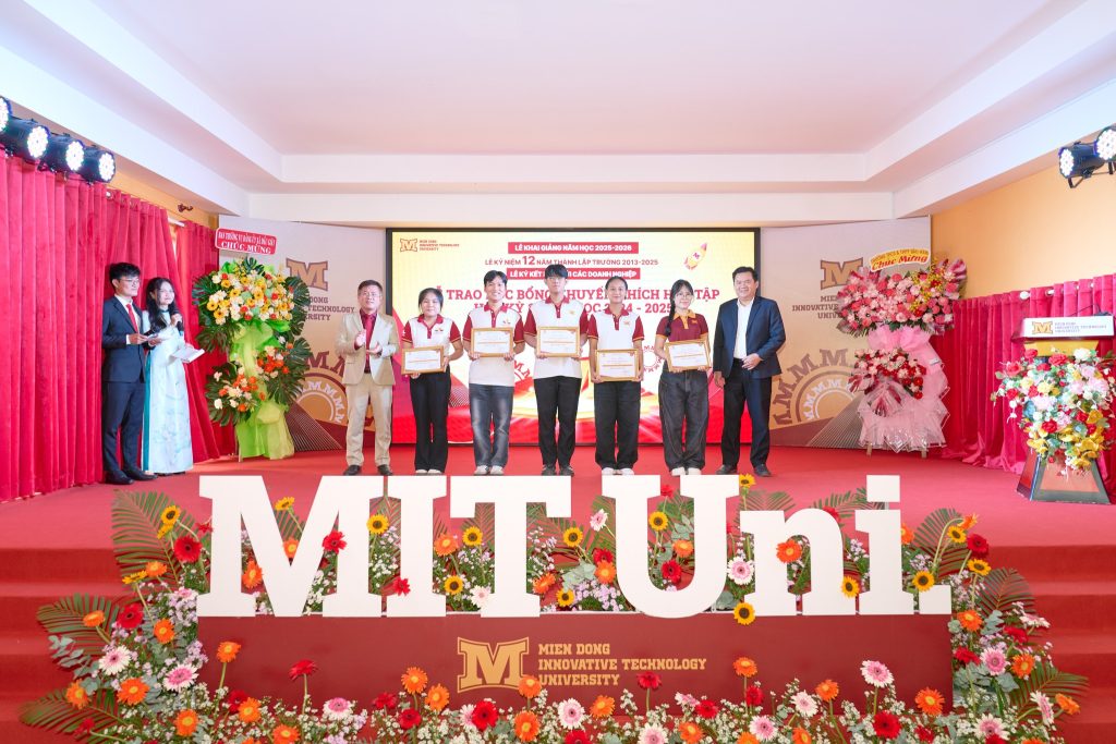 Lễ Khai giảng năm học 2025 – 2026 & Kỷ niệm 12 năm thành lập Trường Đại học Công nghệ Miền Đông