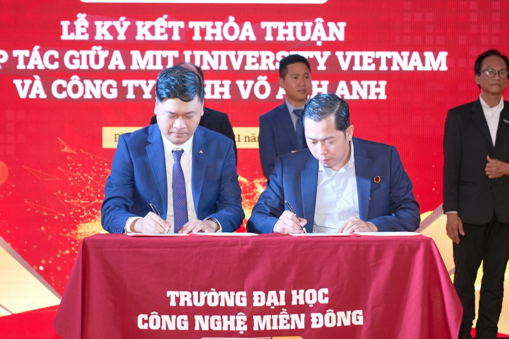 Lễ Khai giảng năm học 2025 – 2026 & Kỷ niệm 12 năm thành lập Trường Đại học Công nghệ Miền Đông