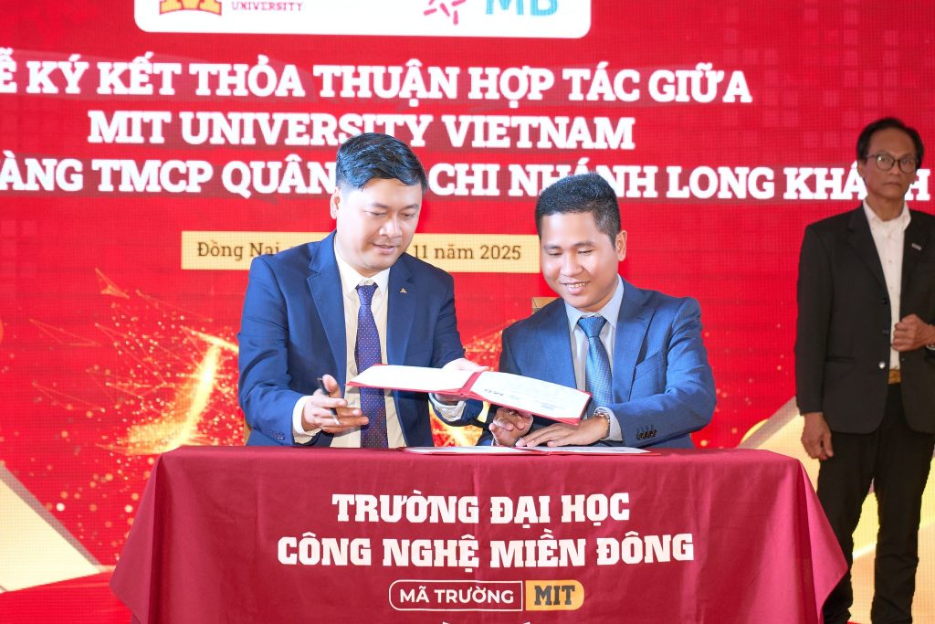 Lễ Khai giảng năm học 2025 – 2026 & Kỷ niệm 12 năm thành lập Trường Đại học Công nghệ Miền Đông