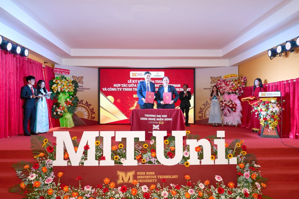 Lễ Khai giảng năm học 2025 – 2026 & Kỷ niệm 12 năm thành lập Trường Đại học Công nghệ Miền Đông