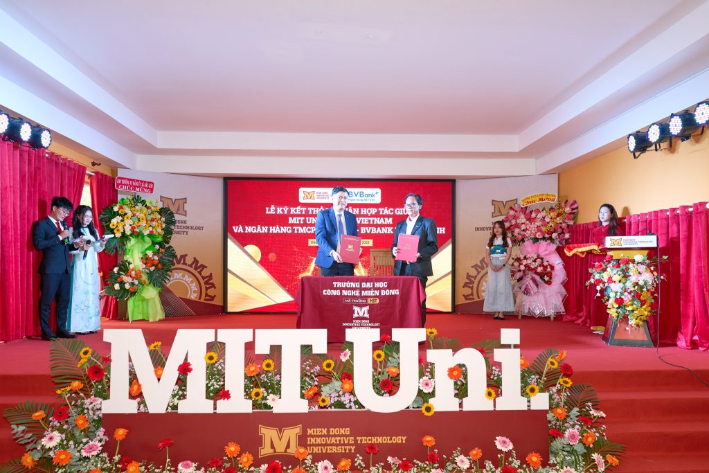 Lễ Khai giảng năm học 2025 – 2026 & Kỷ niệm 12 năm thành lập Trường Đại học Công nghệ Miền Đông