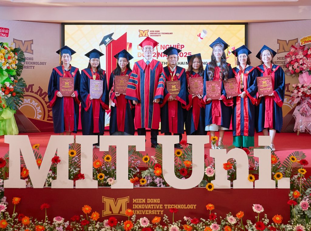 Lễ Tốt nghiệp đợt 2 năm 2025 – Mở cửa tri thức, khai mở tương lai