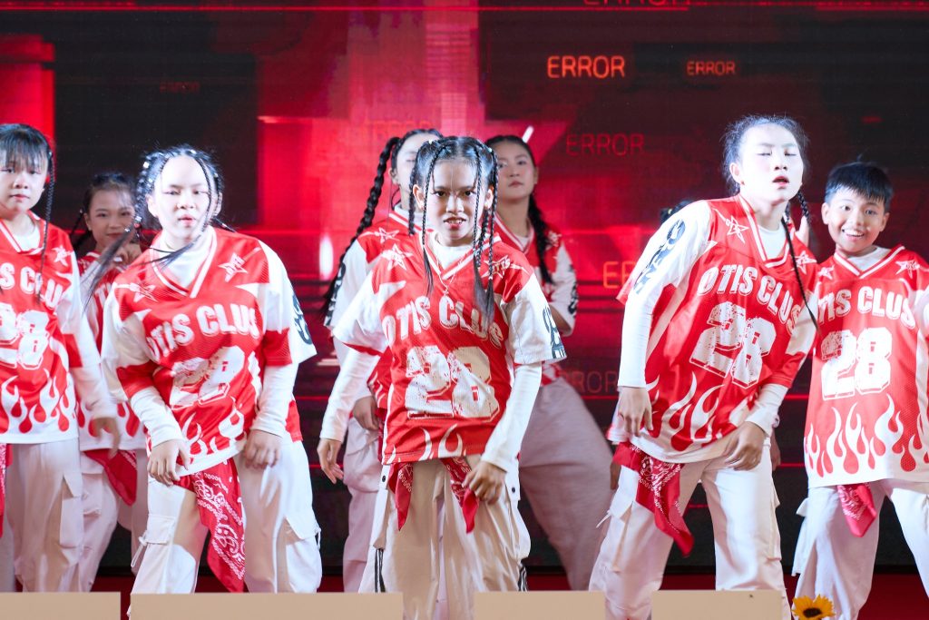 Lễ Tốt nghiệp đợt 2 năm 2025 – Mở cửa tri thức, khai mở tương lai