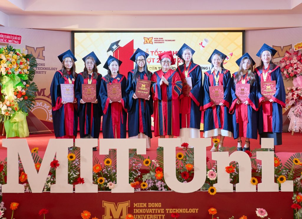 Lễ Tốt nghiệp đợt 2 năm 2025 – Mở cửa tri thức, khai mở tương lai