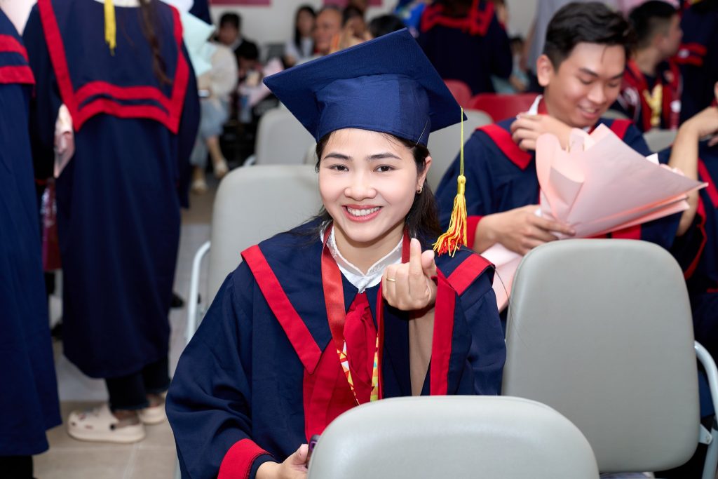 Lễ Tốt nghiệp đợt 2 năm 2025 – Mở cửa tri thức, khai mở tương lai