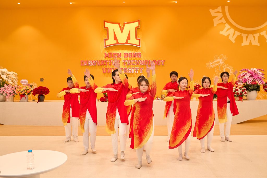 Lễ trao giải Hội thi Văn nghệ Truyền thống MIT Uni. 2025 – Chào mừng Ngày Nhà giáo Việt Nam 20/11